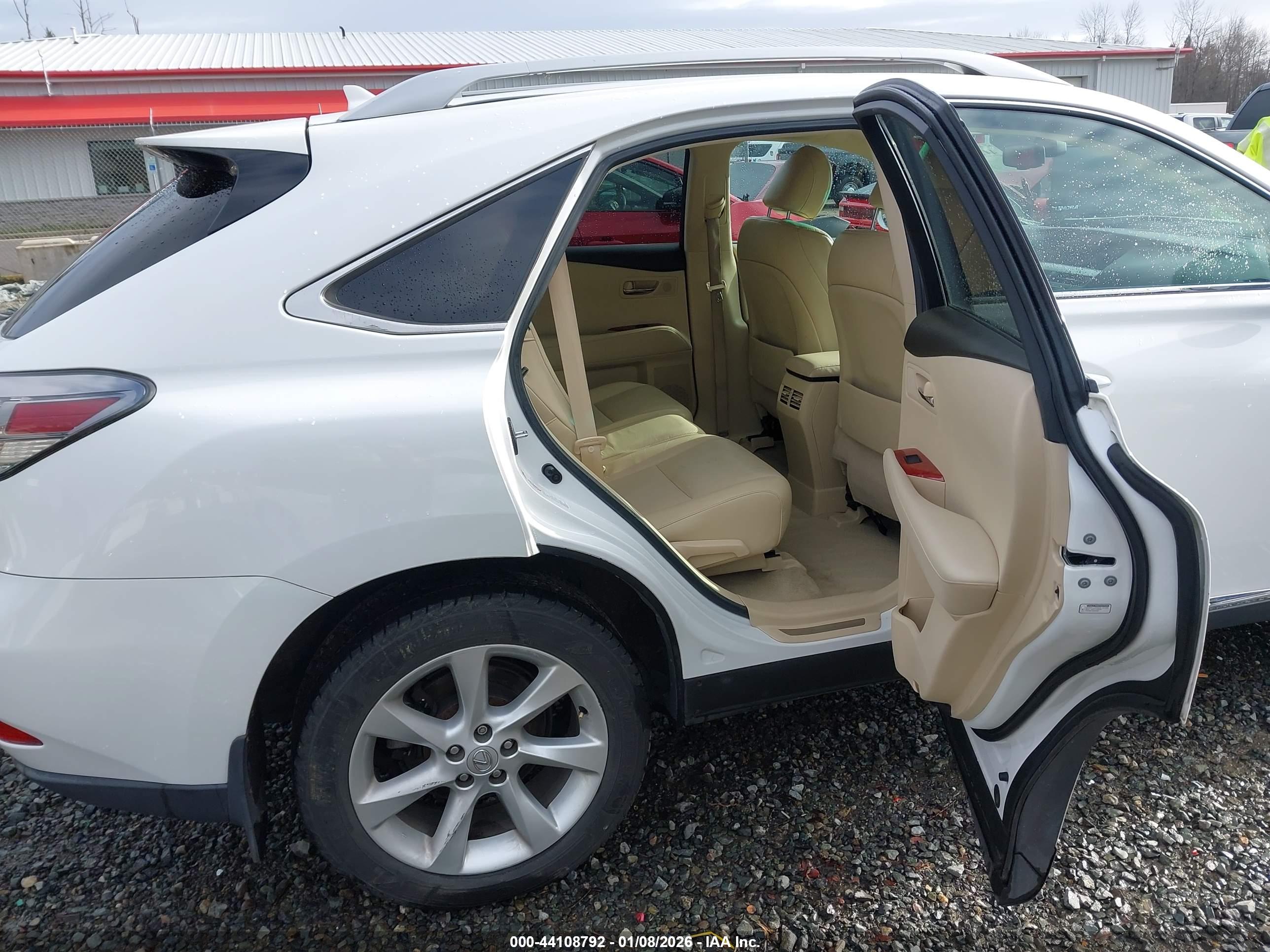 LEXUS RX image 8