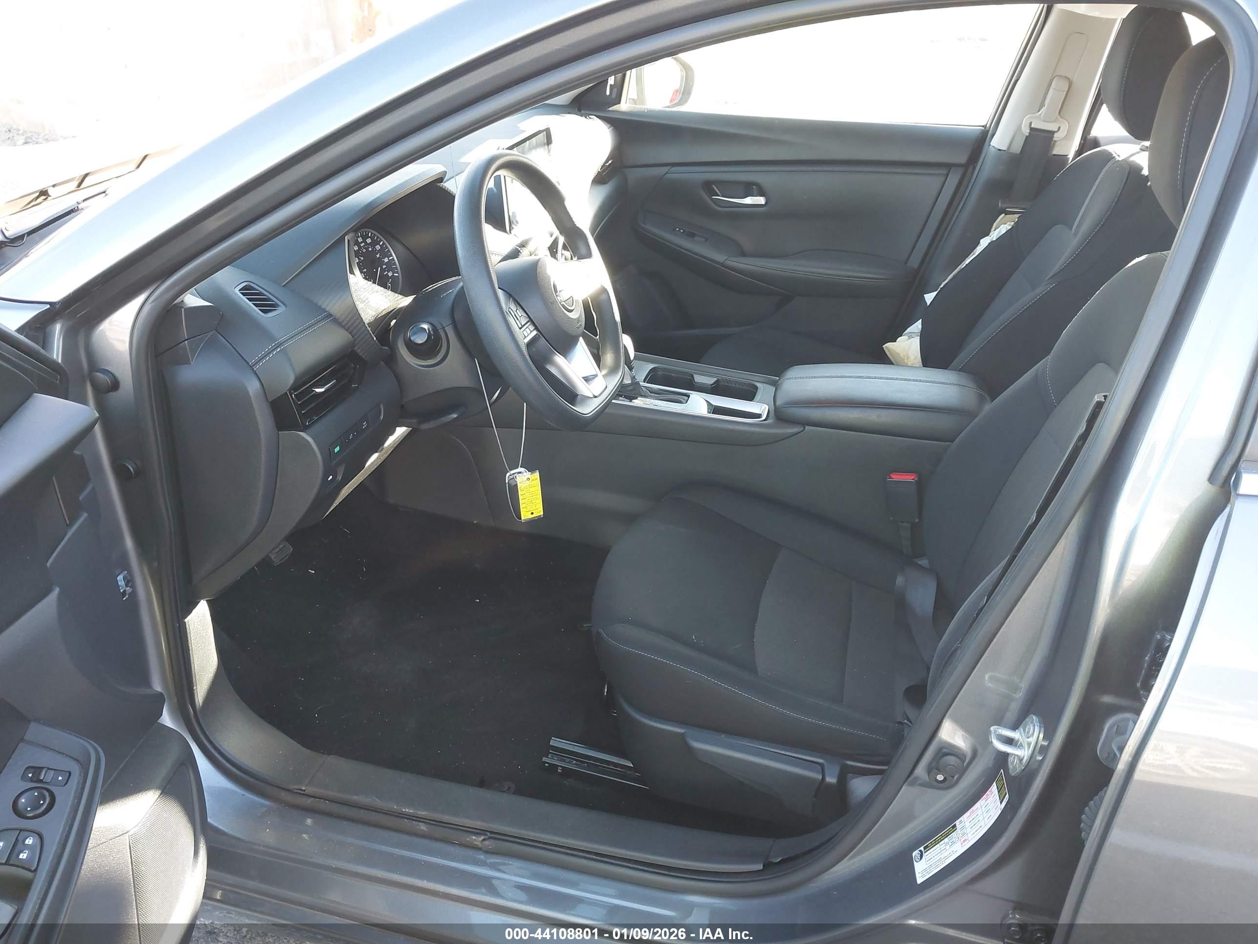 NISSAN SENTRA image 5