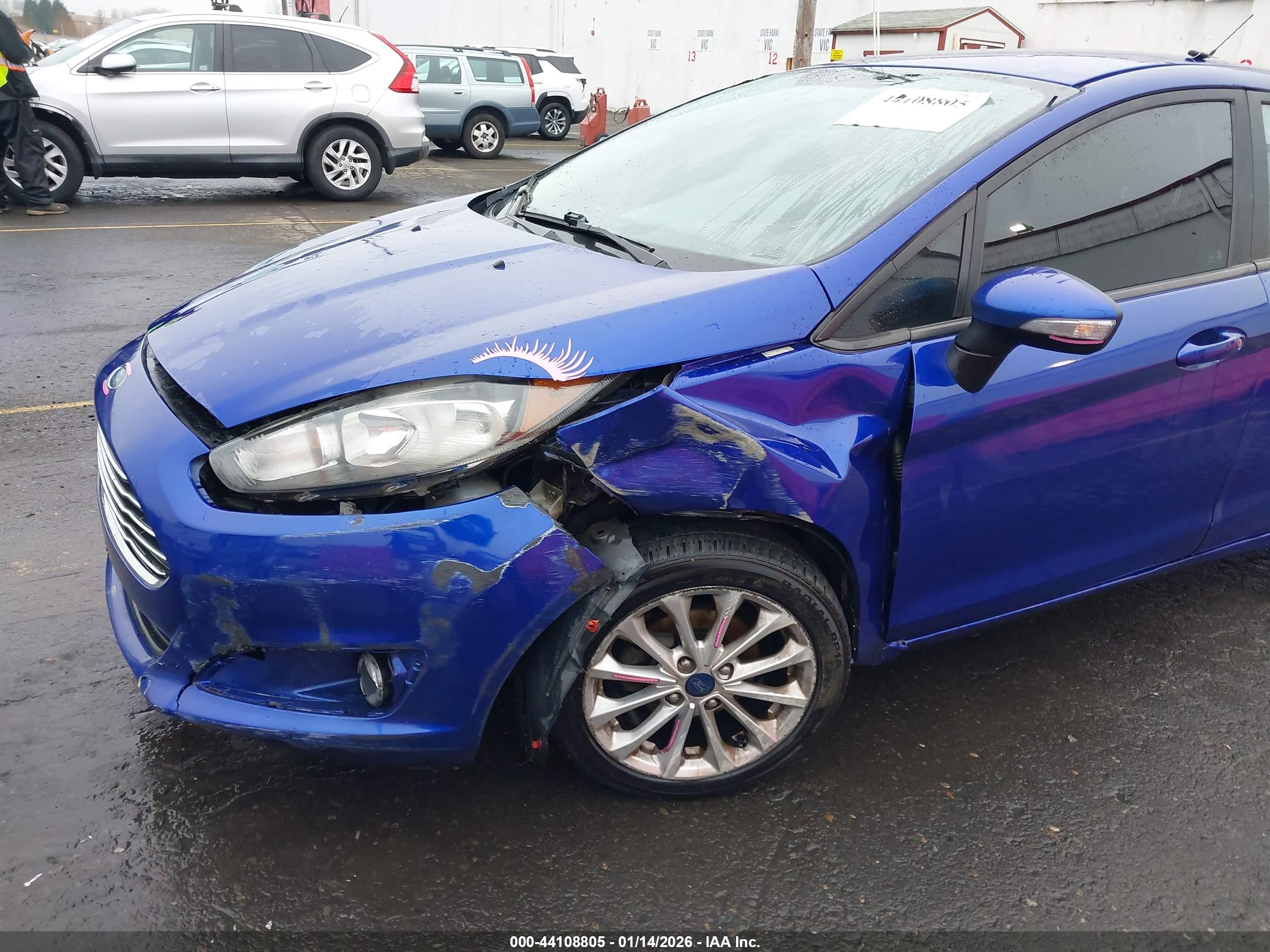 FORD FIESTA image 6