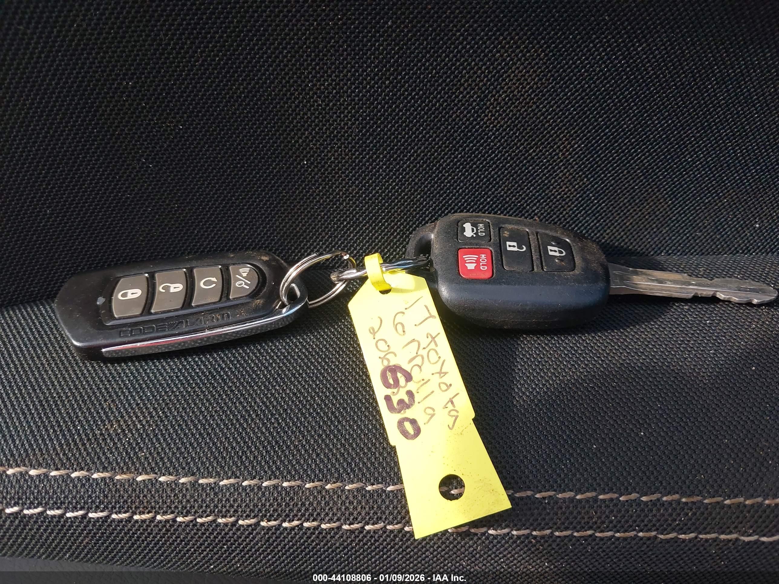 TOYOTA COROLLA image 11