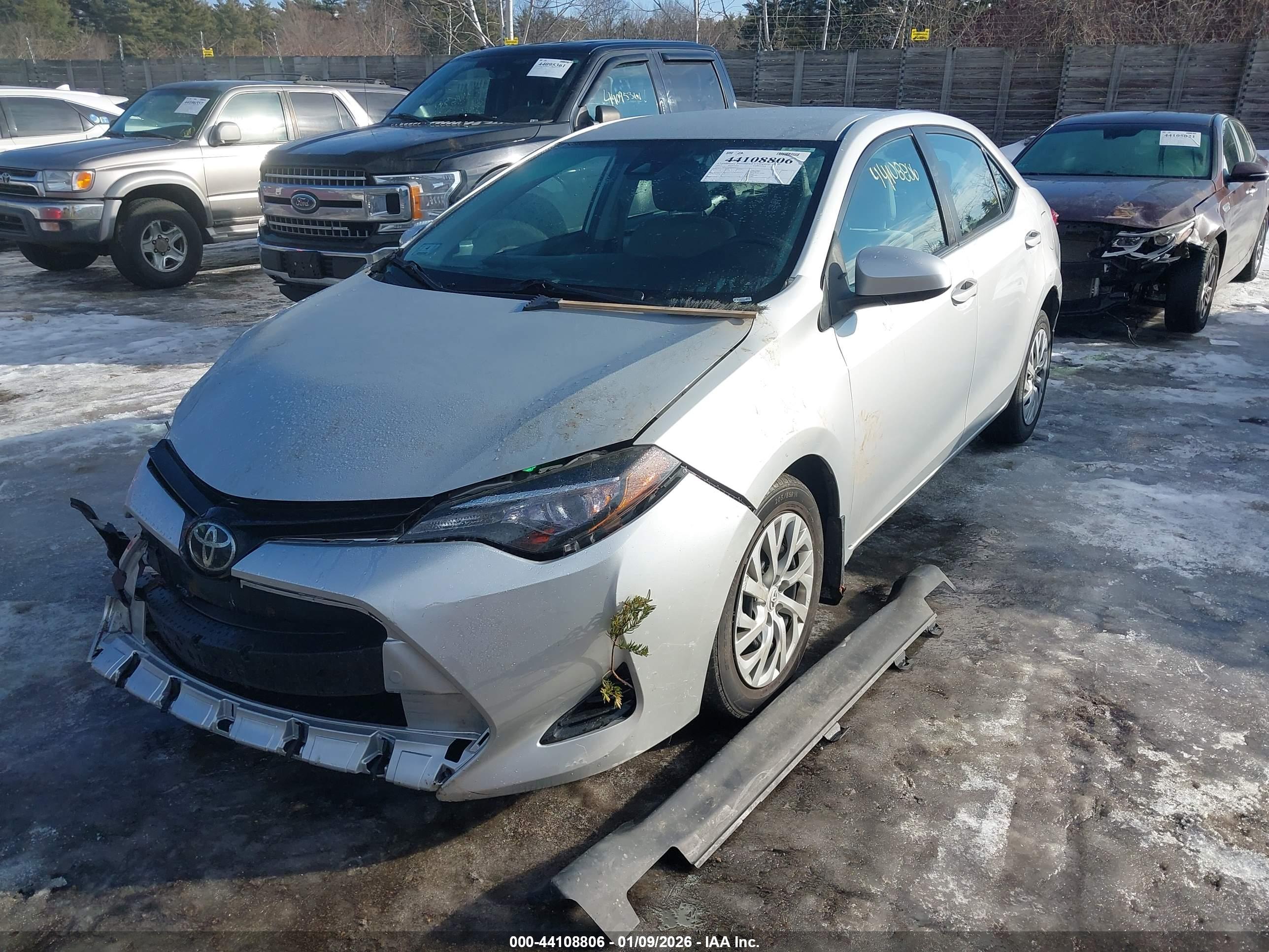 TOYOTA COROLLA image 2