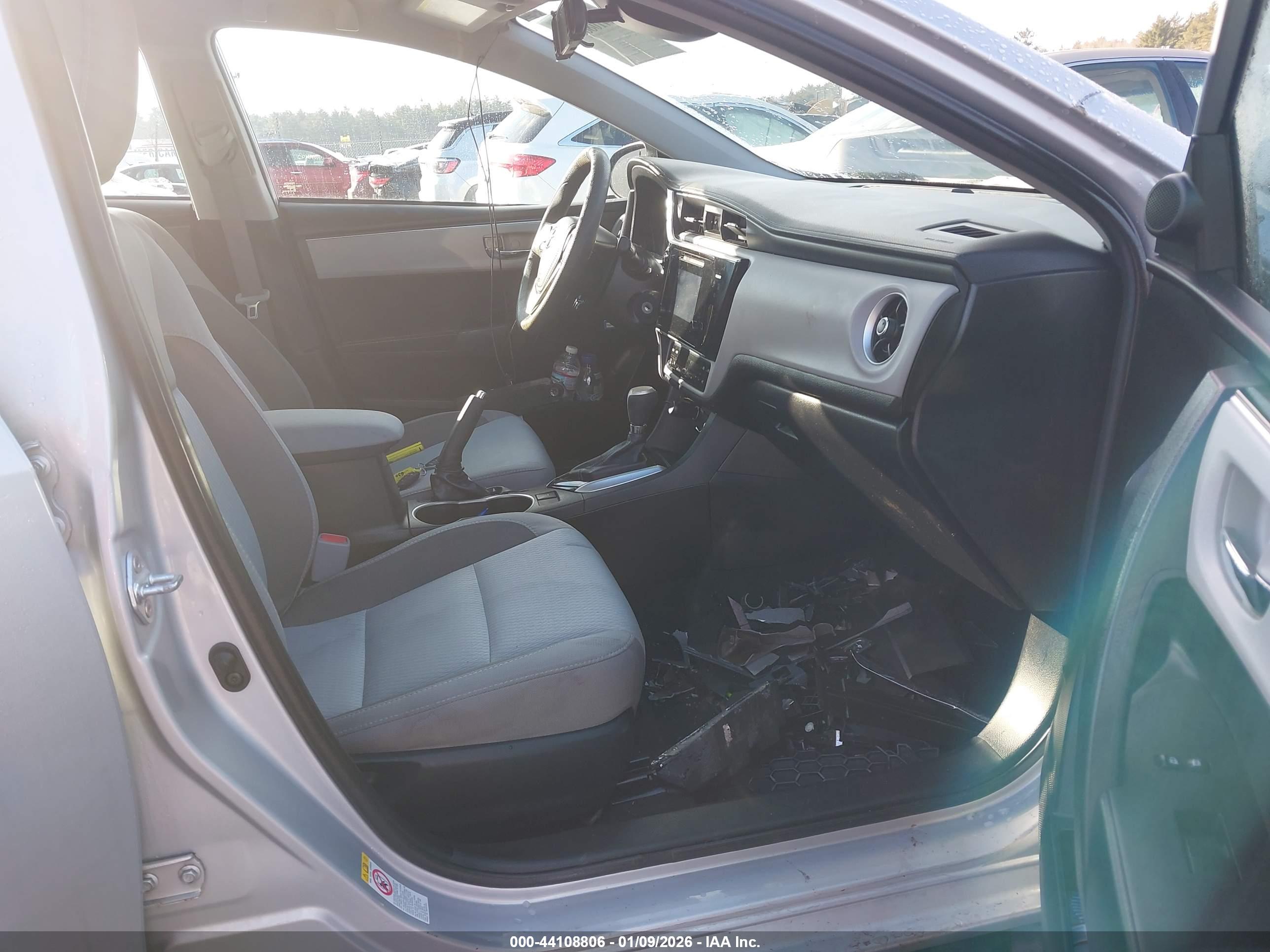 TOYOTA COROLLA image 5