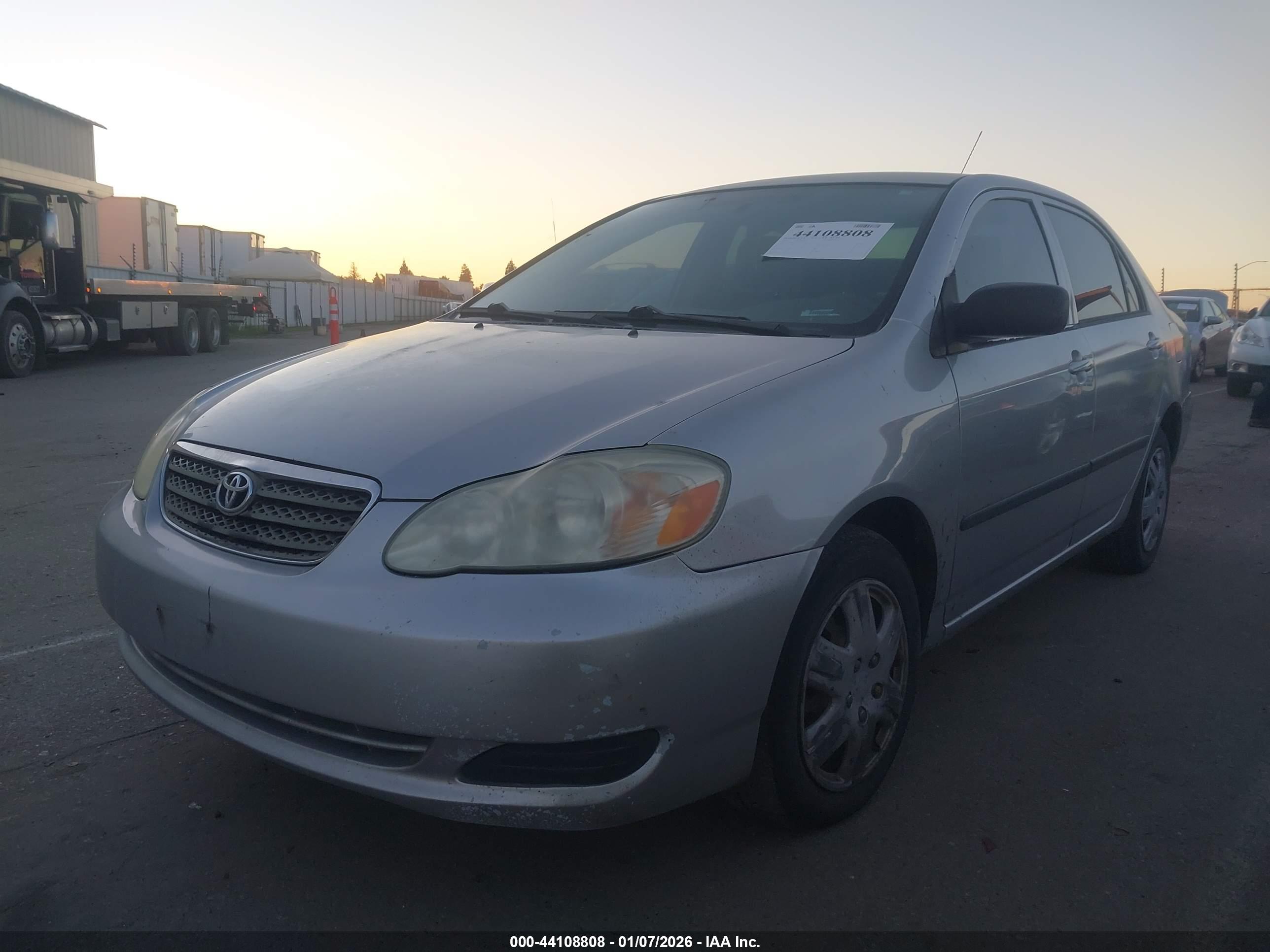 TOYOTA COROLLA image 2