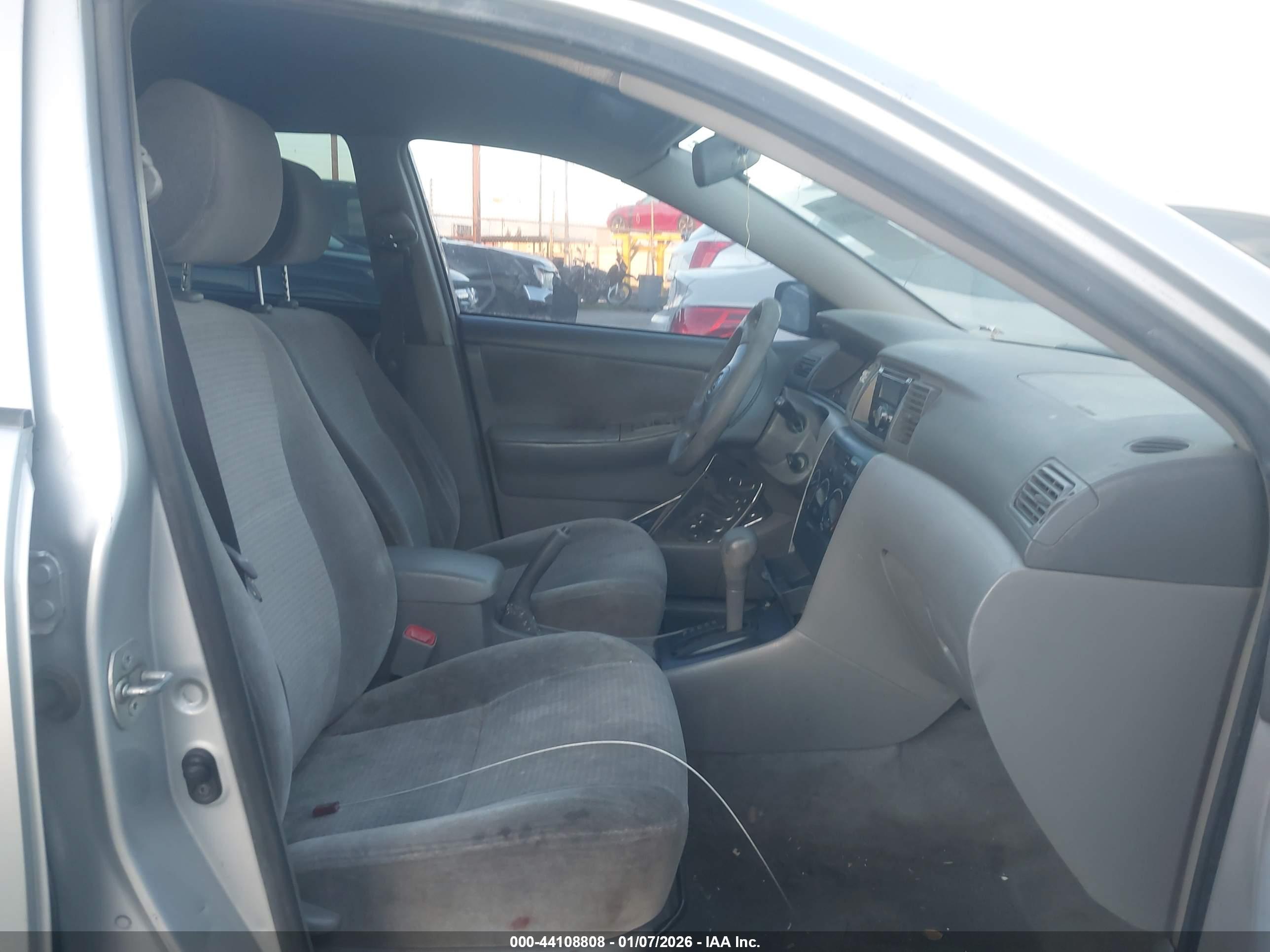 TOYOTA COROLLA image 5