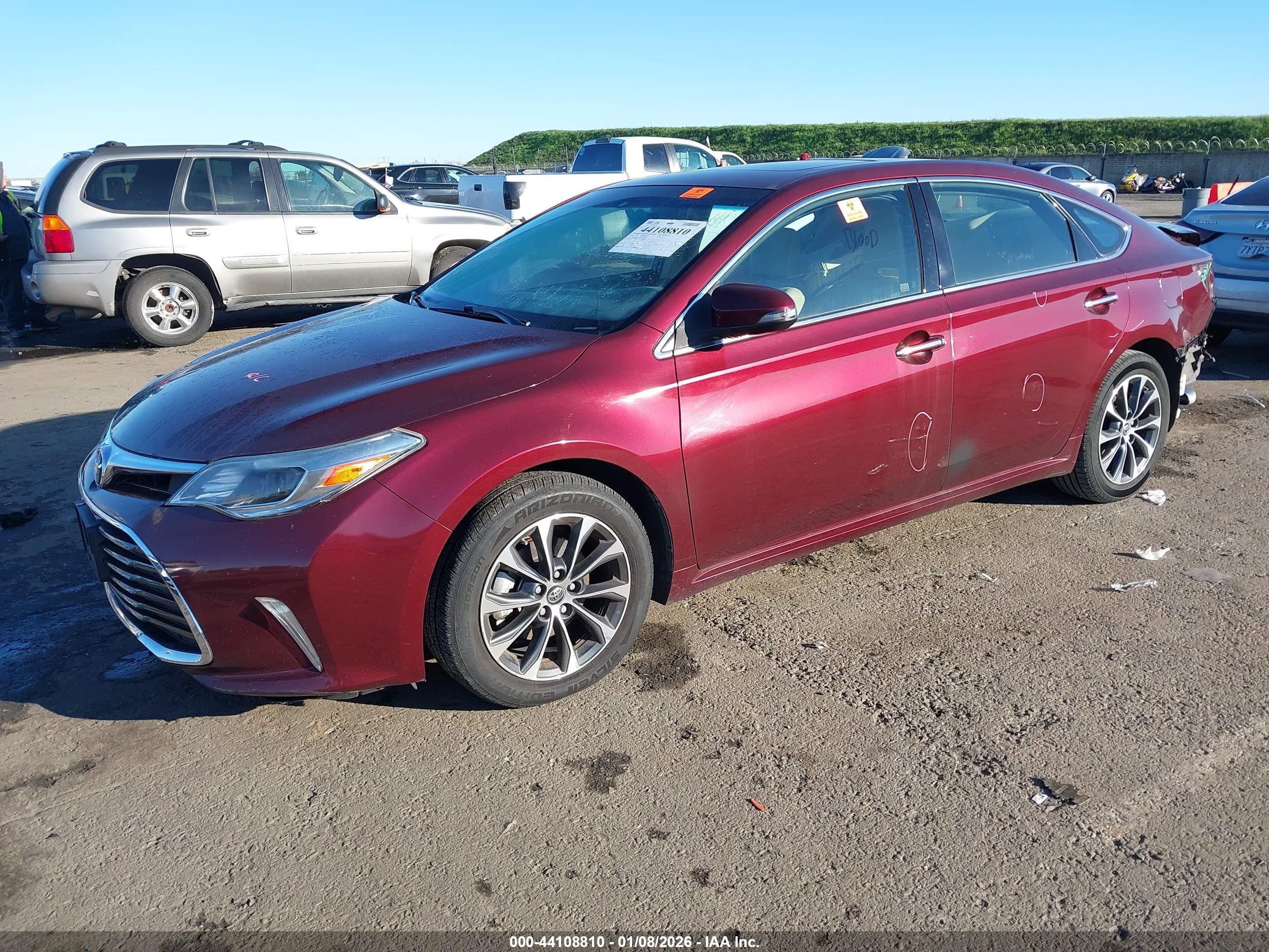 TOYOTA AVALON image 2