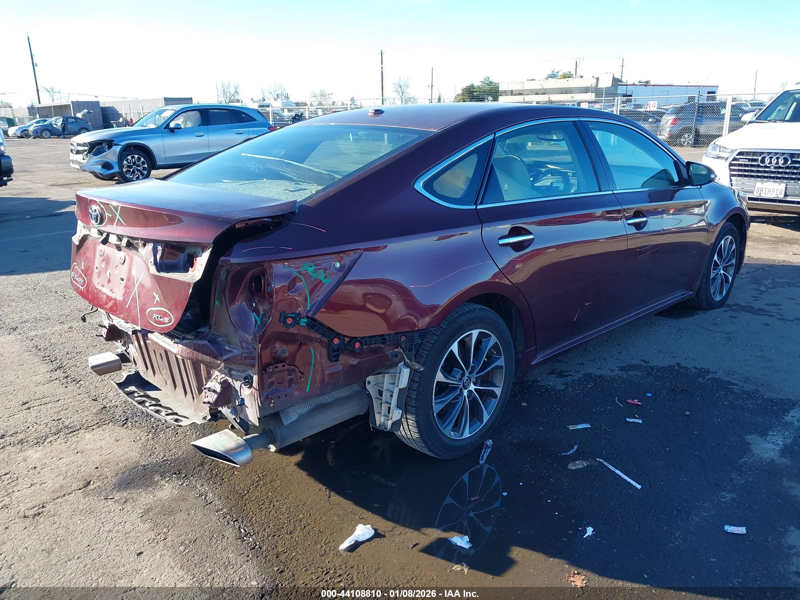 TOYOTA AVALON image 4