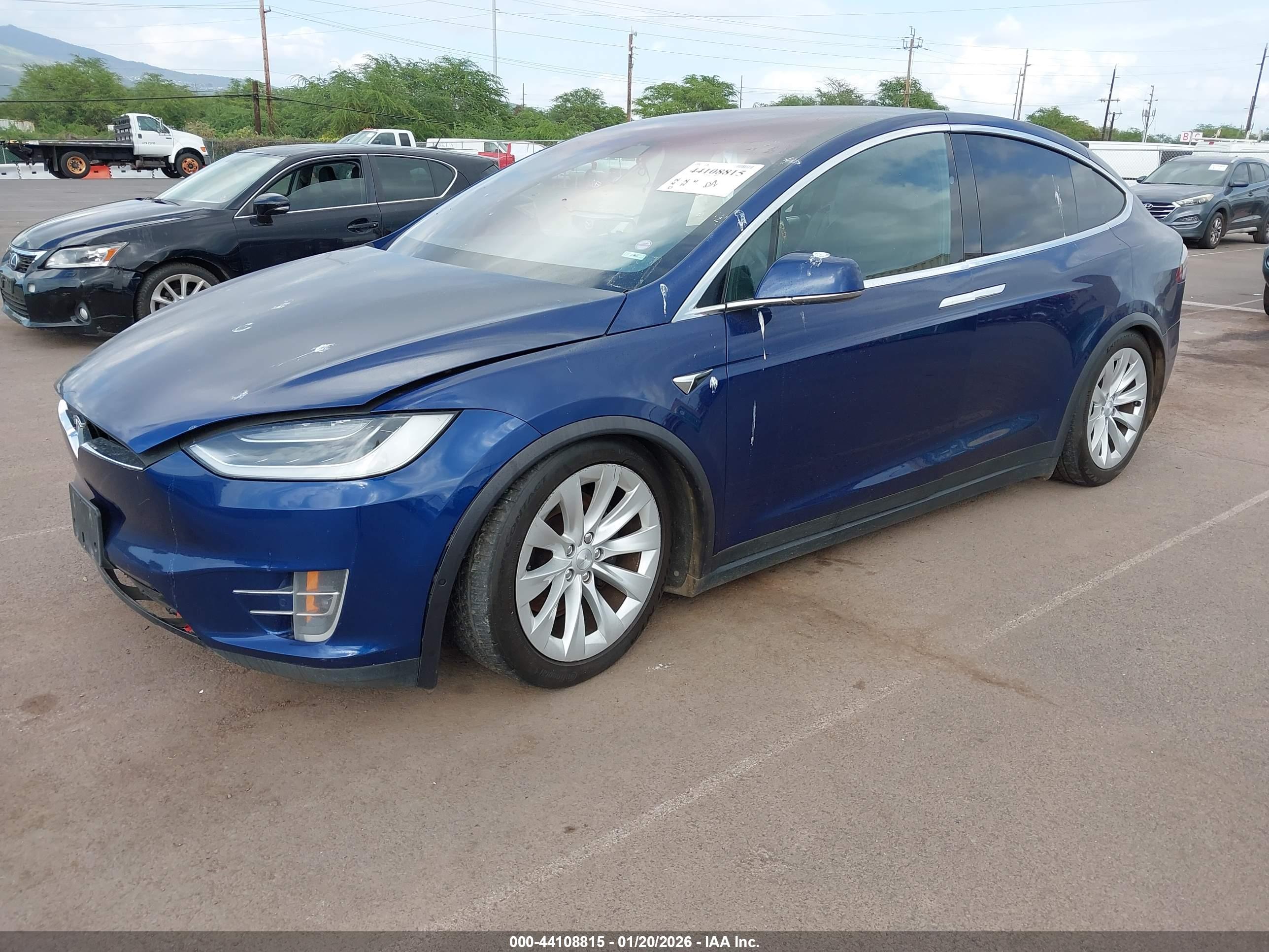 TESLA MODEL image 2