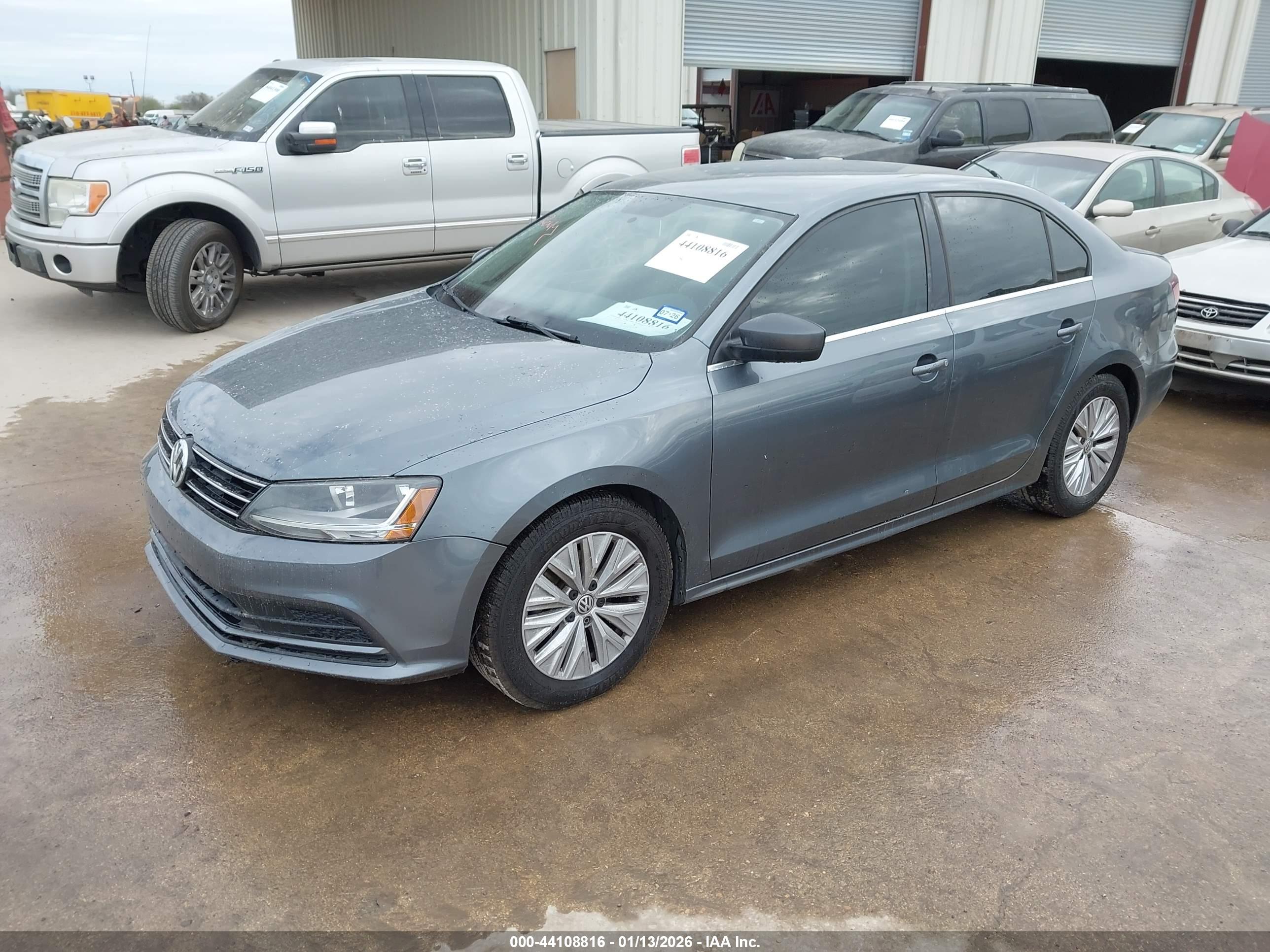VOLKSWAGEN JETTA image 2