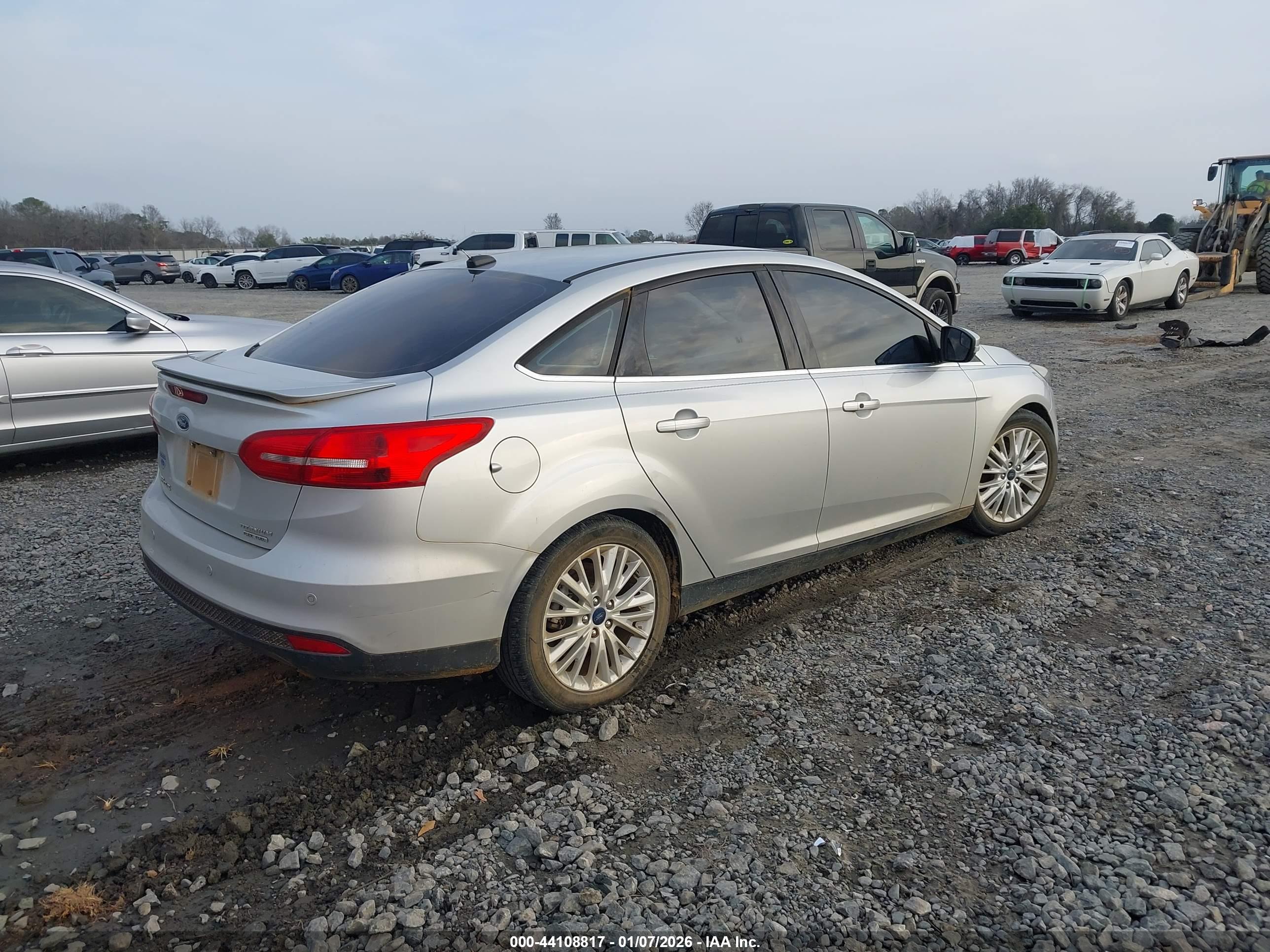 FORD FOCUS image 4