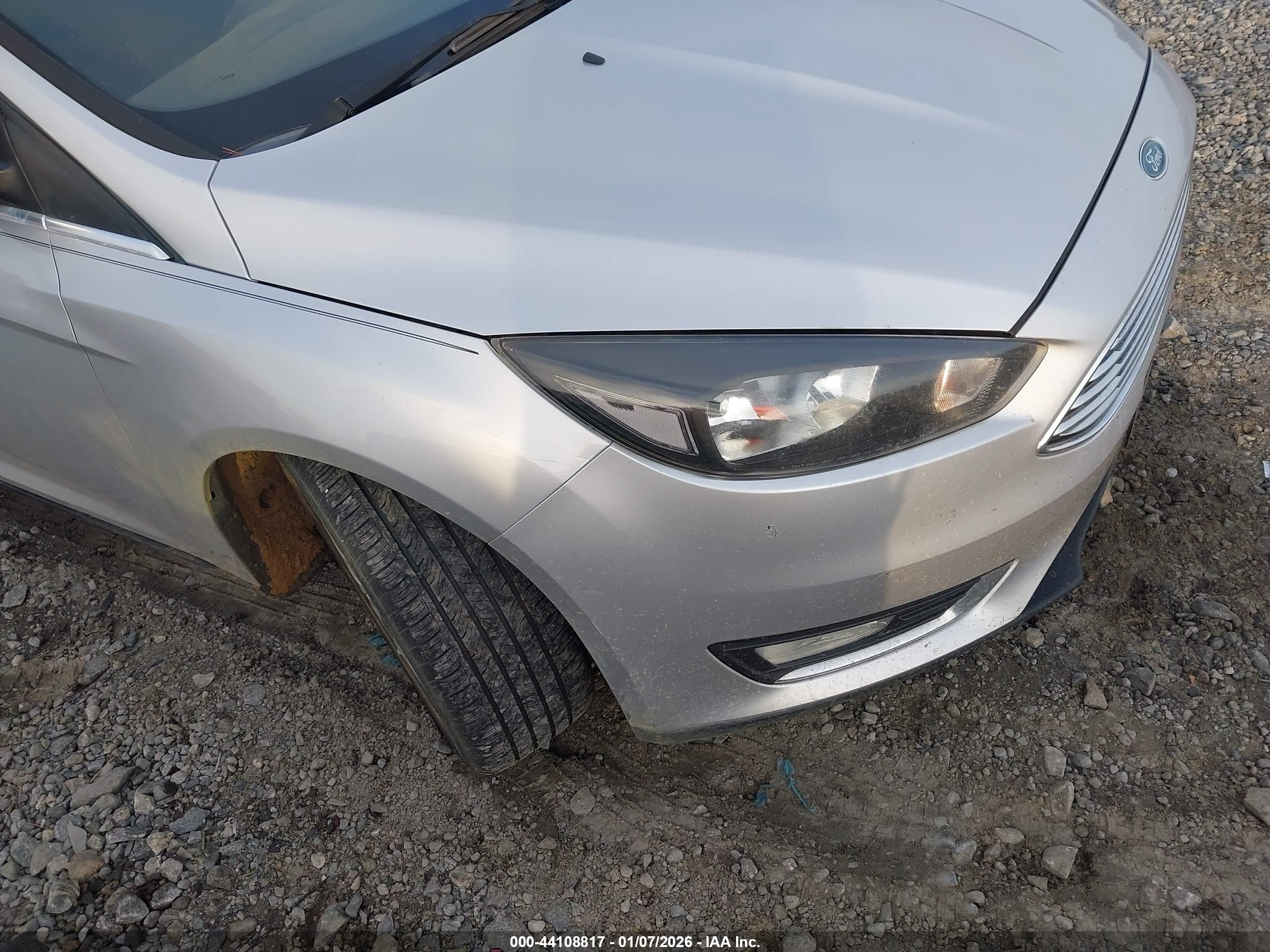 FORD FOCUS image 6