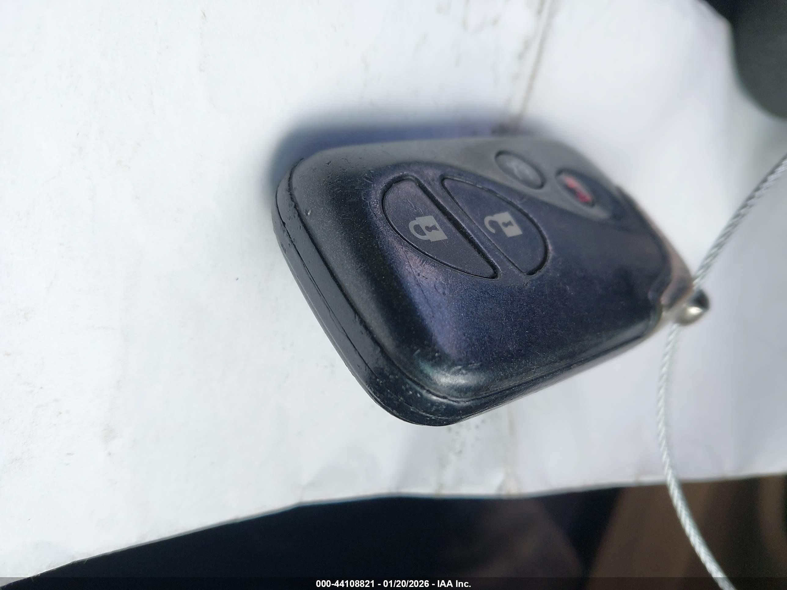 LEXUS IS image 11