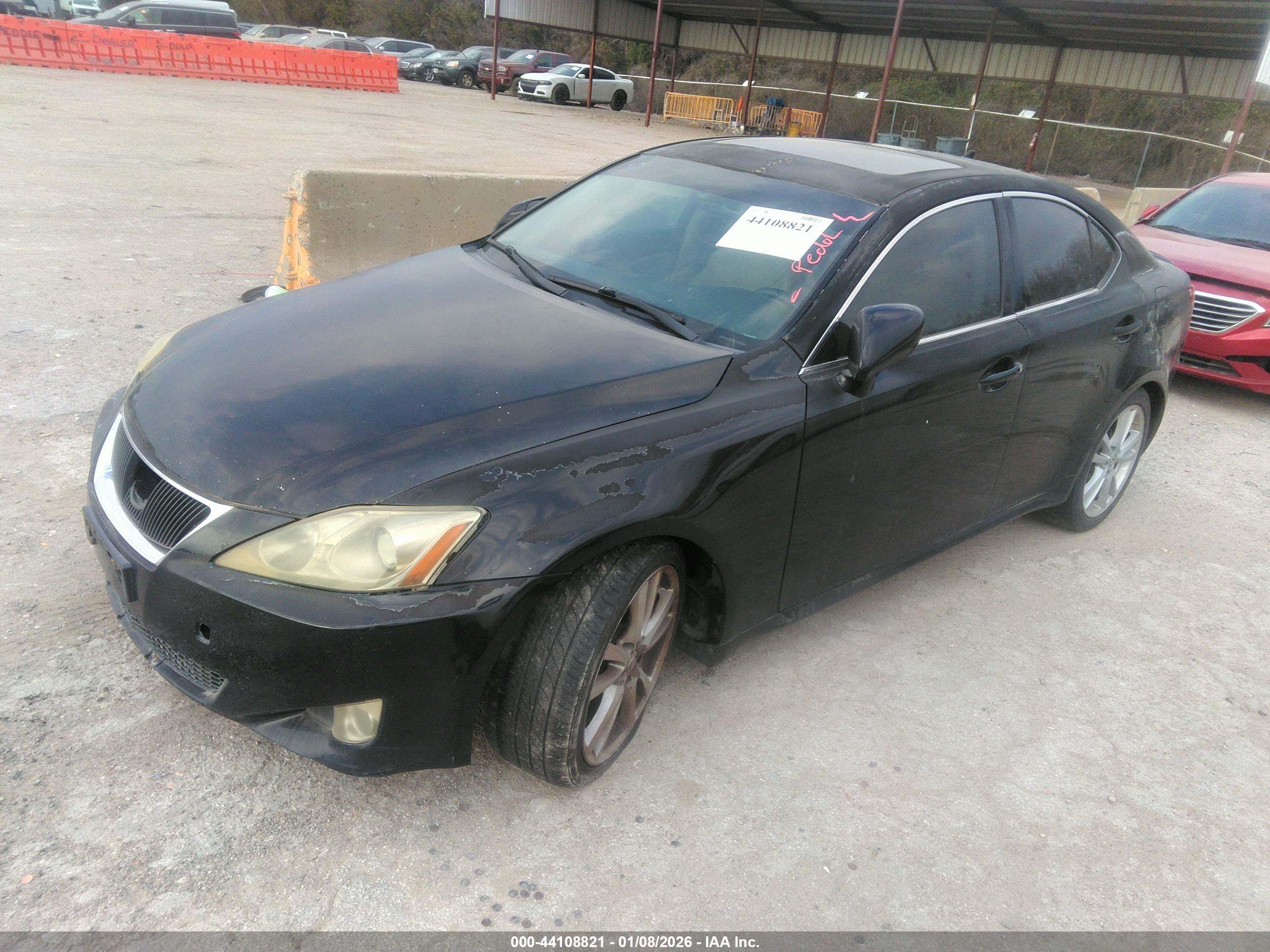 LEXUS IS image 2