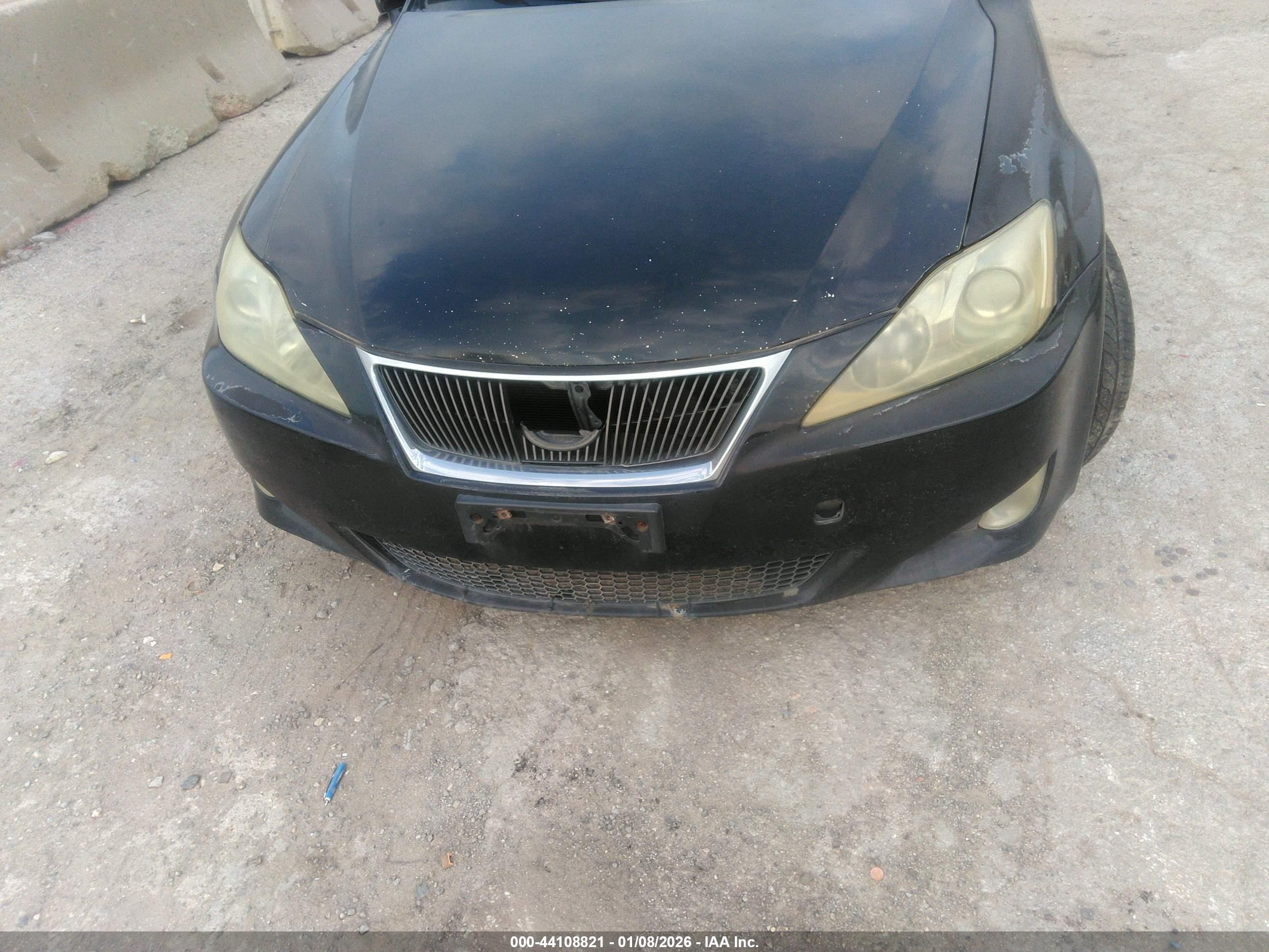 LEXUS IS image 6