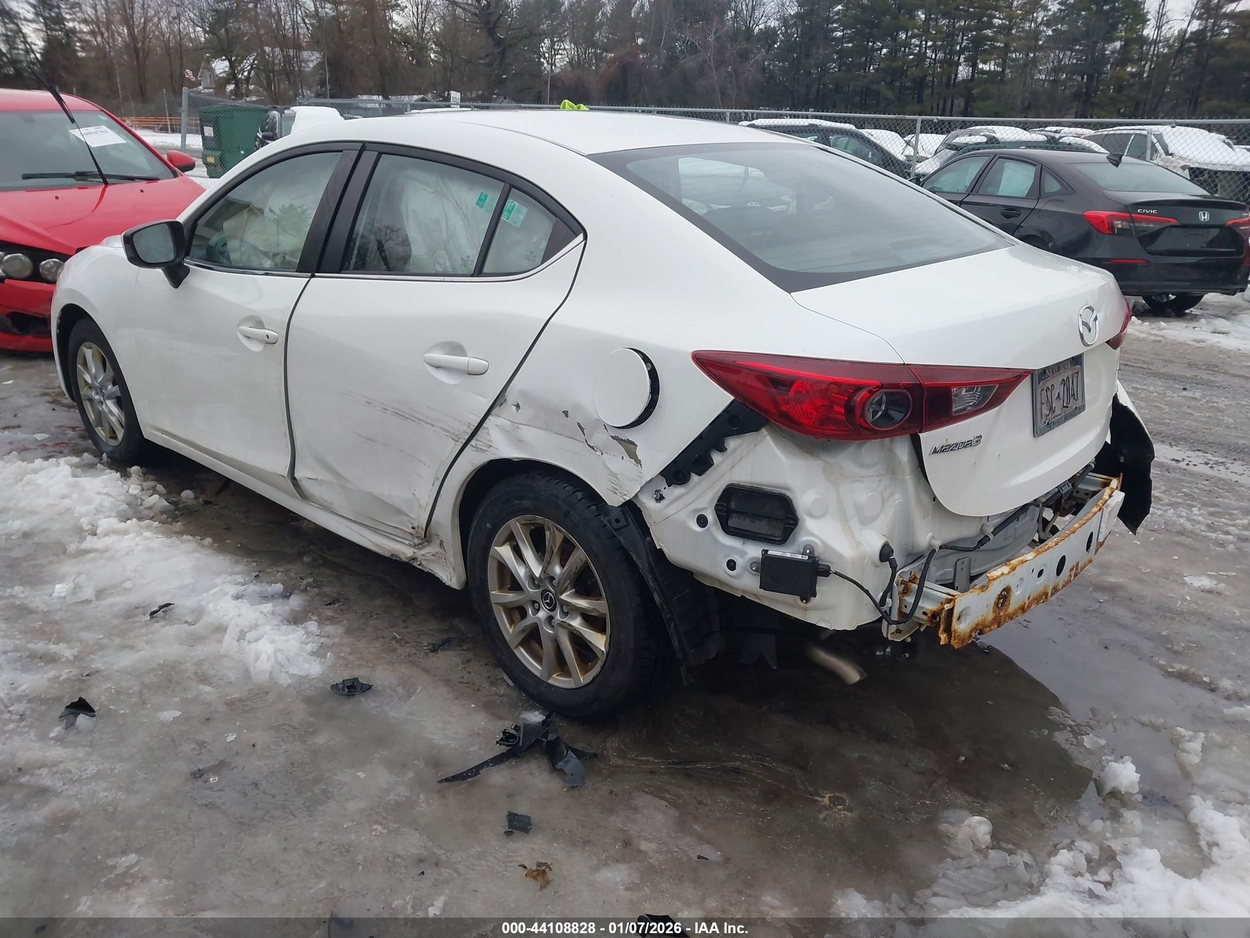 MAZDA MAZDA3 image 3