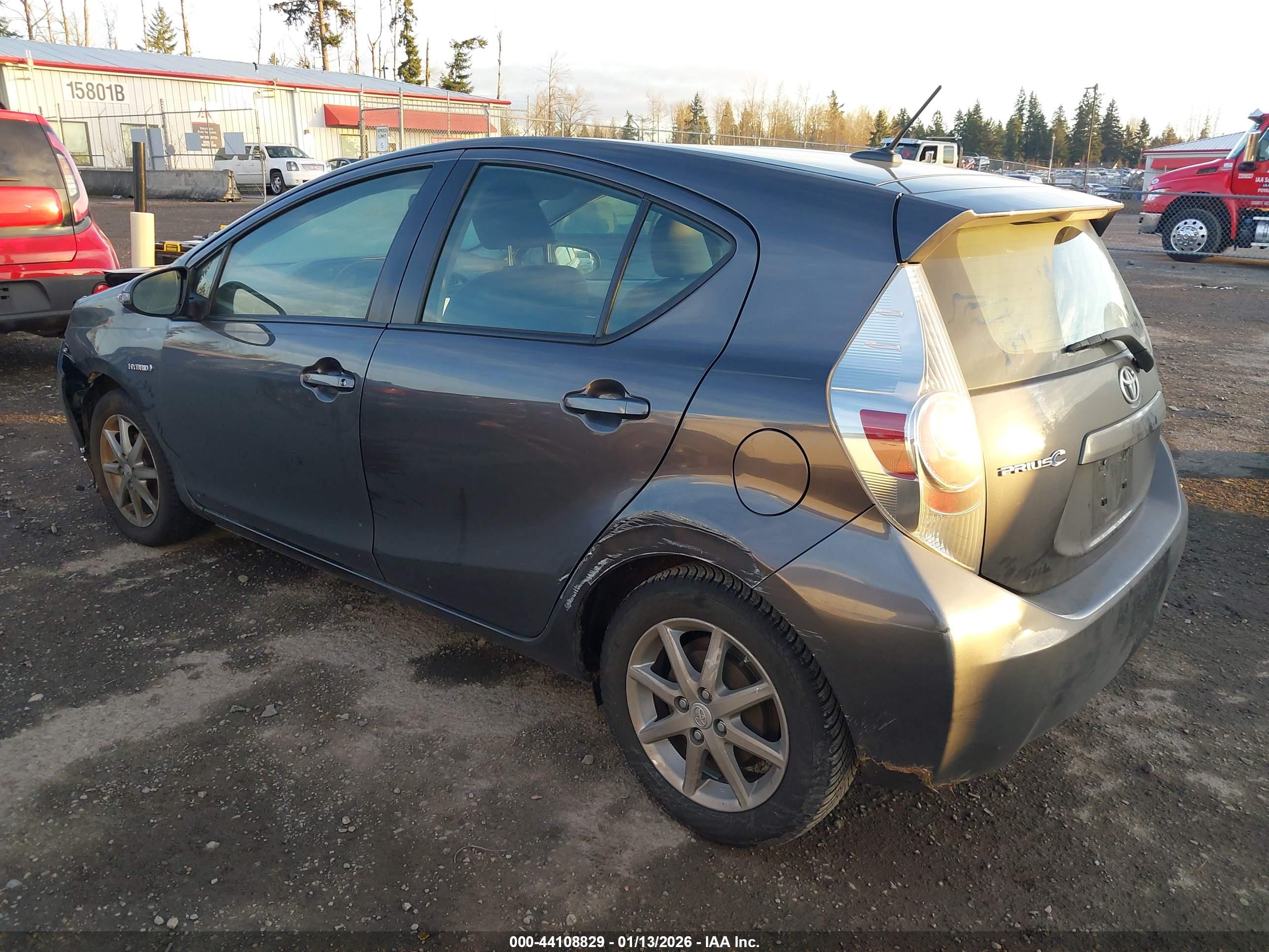 TOYOTA PRIUS image 3