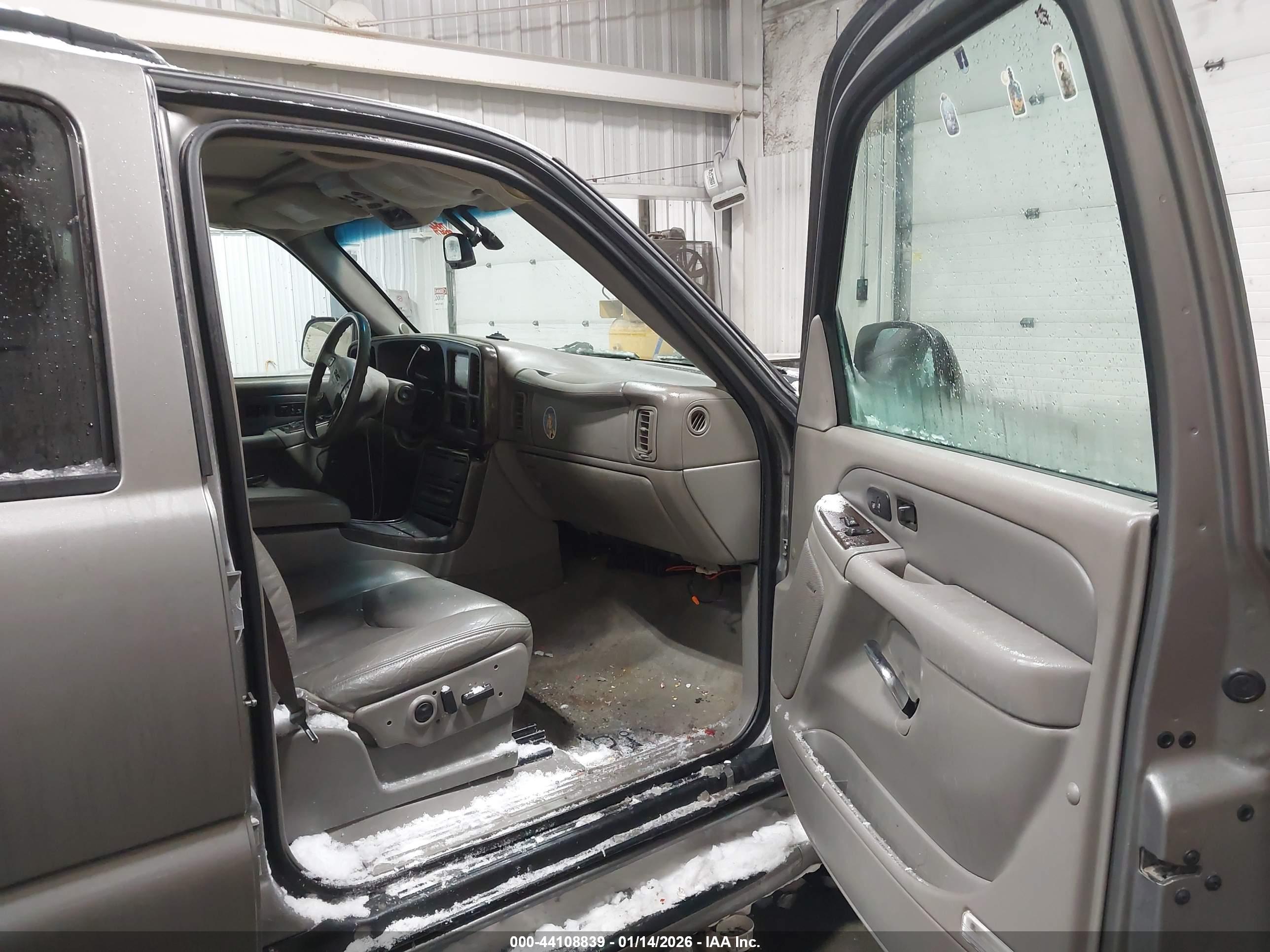 GMC YUKON image 5