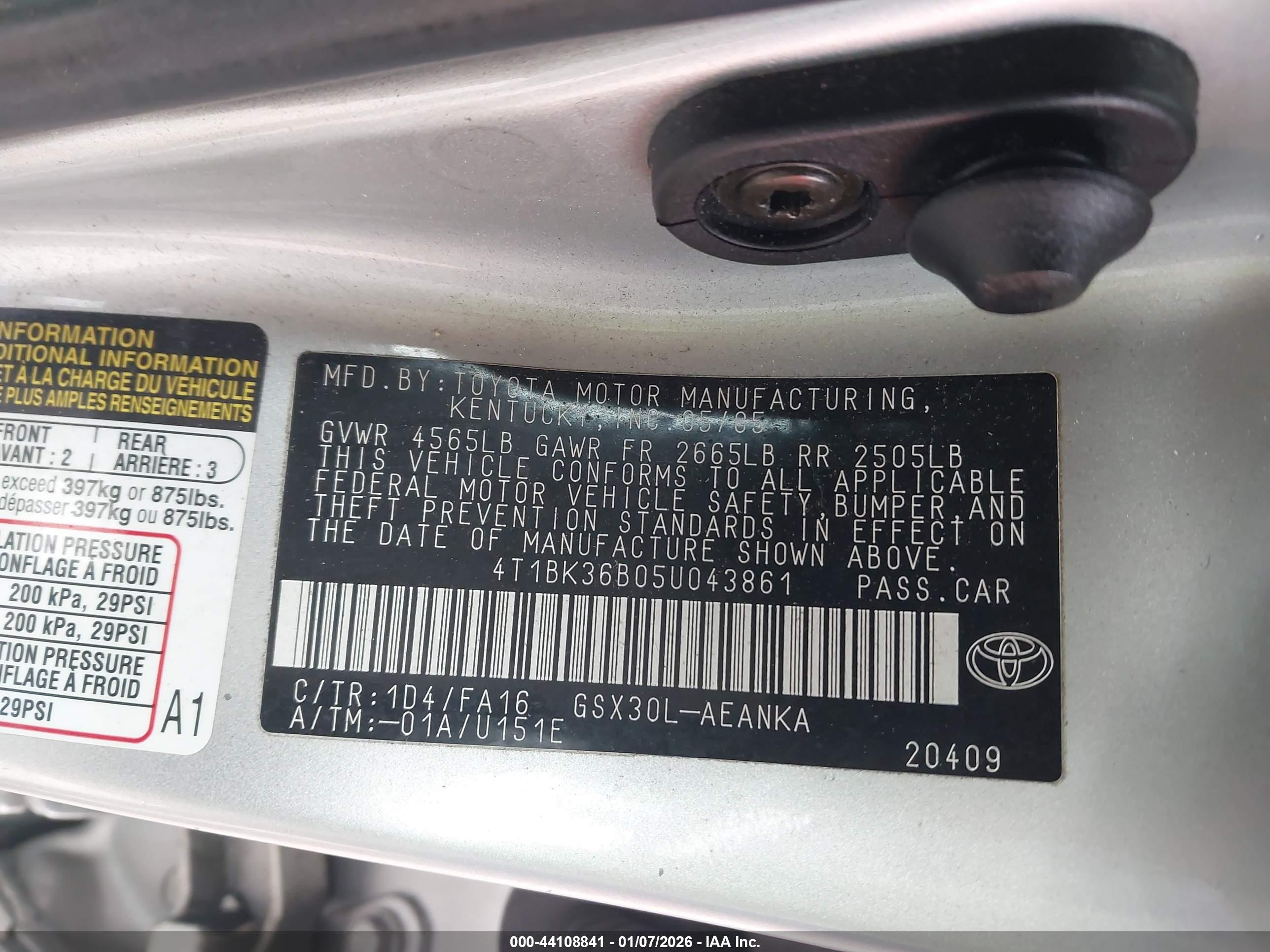 TOYOTA AVALON image 9
