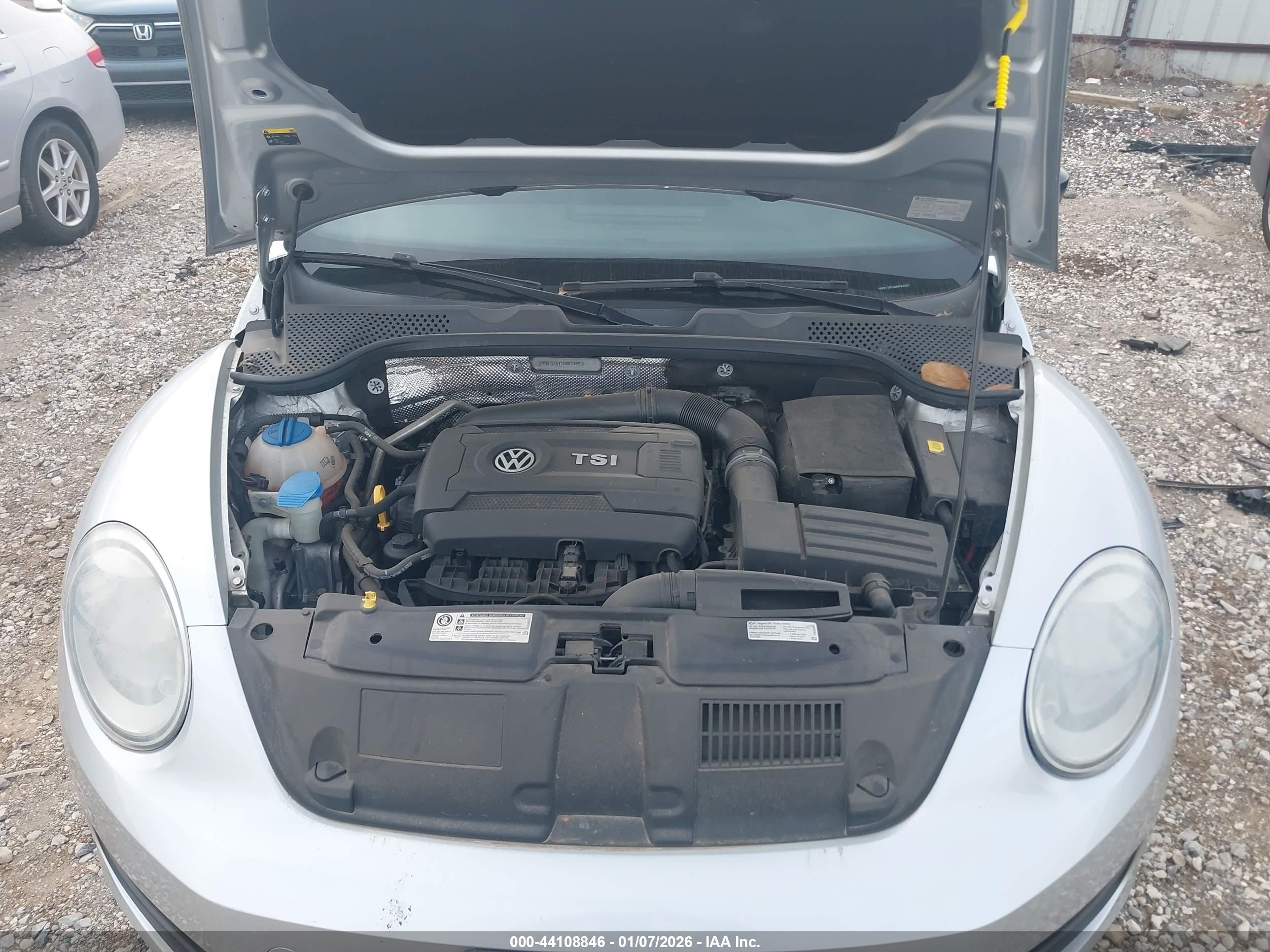 VOLKSWAGEN BEETLE image 10