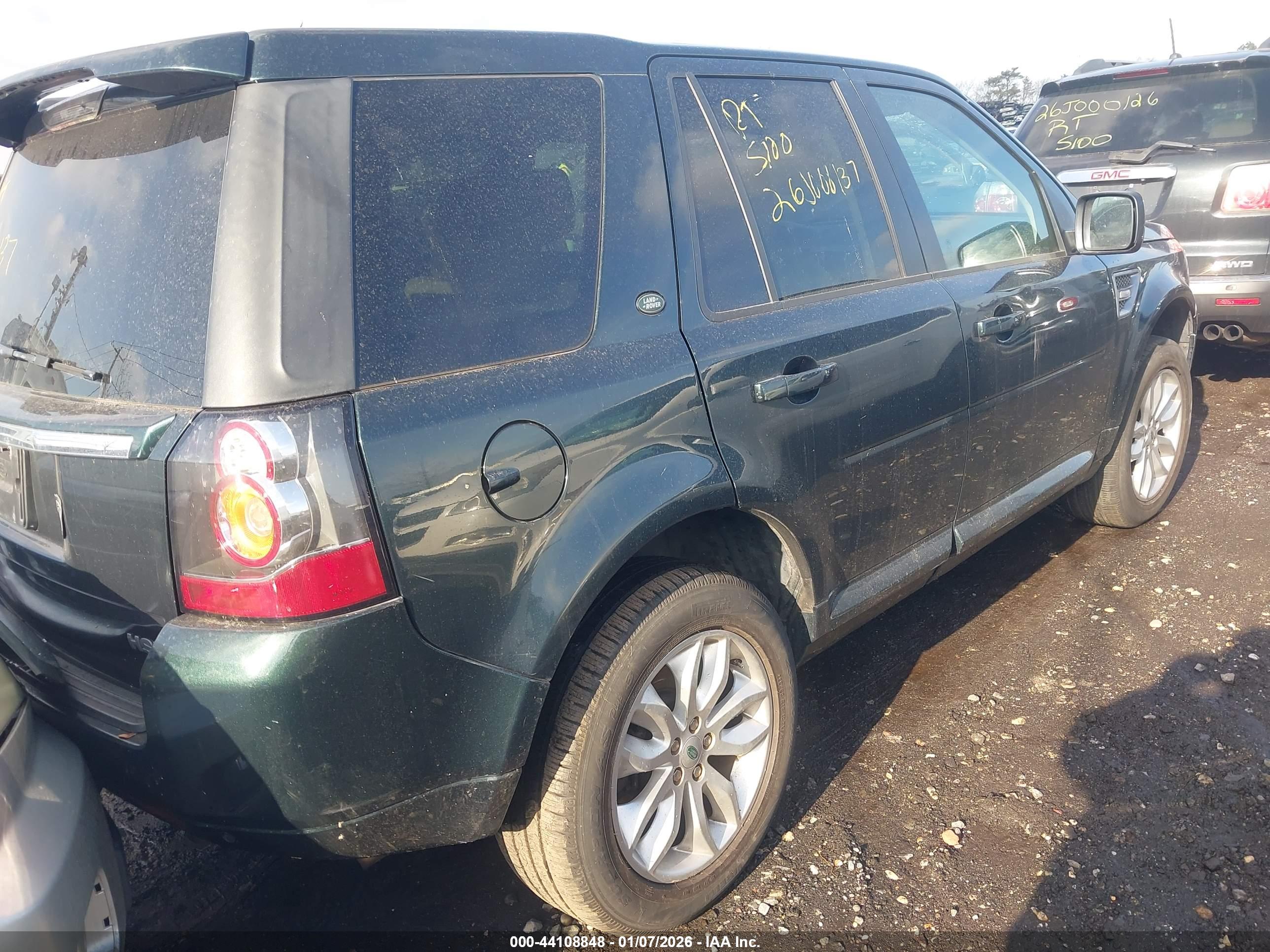LAND ROVER image 4