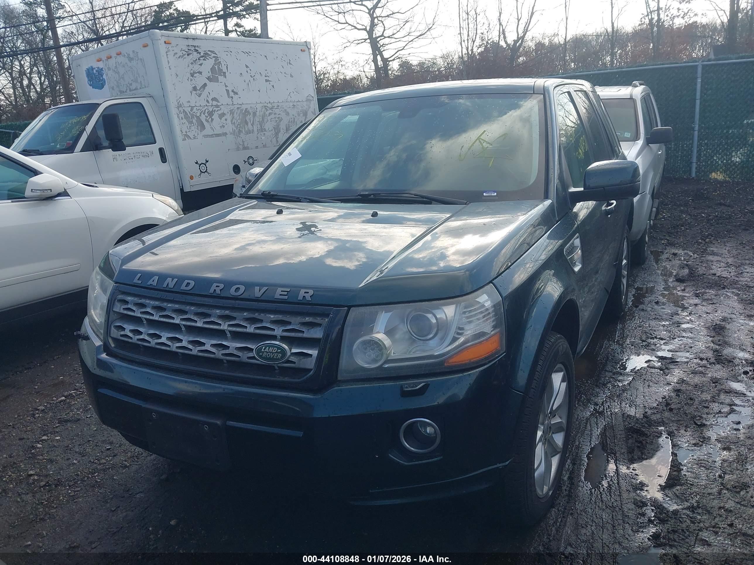 LAND ROVER image 6