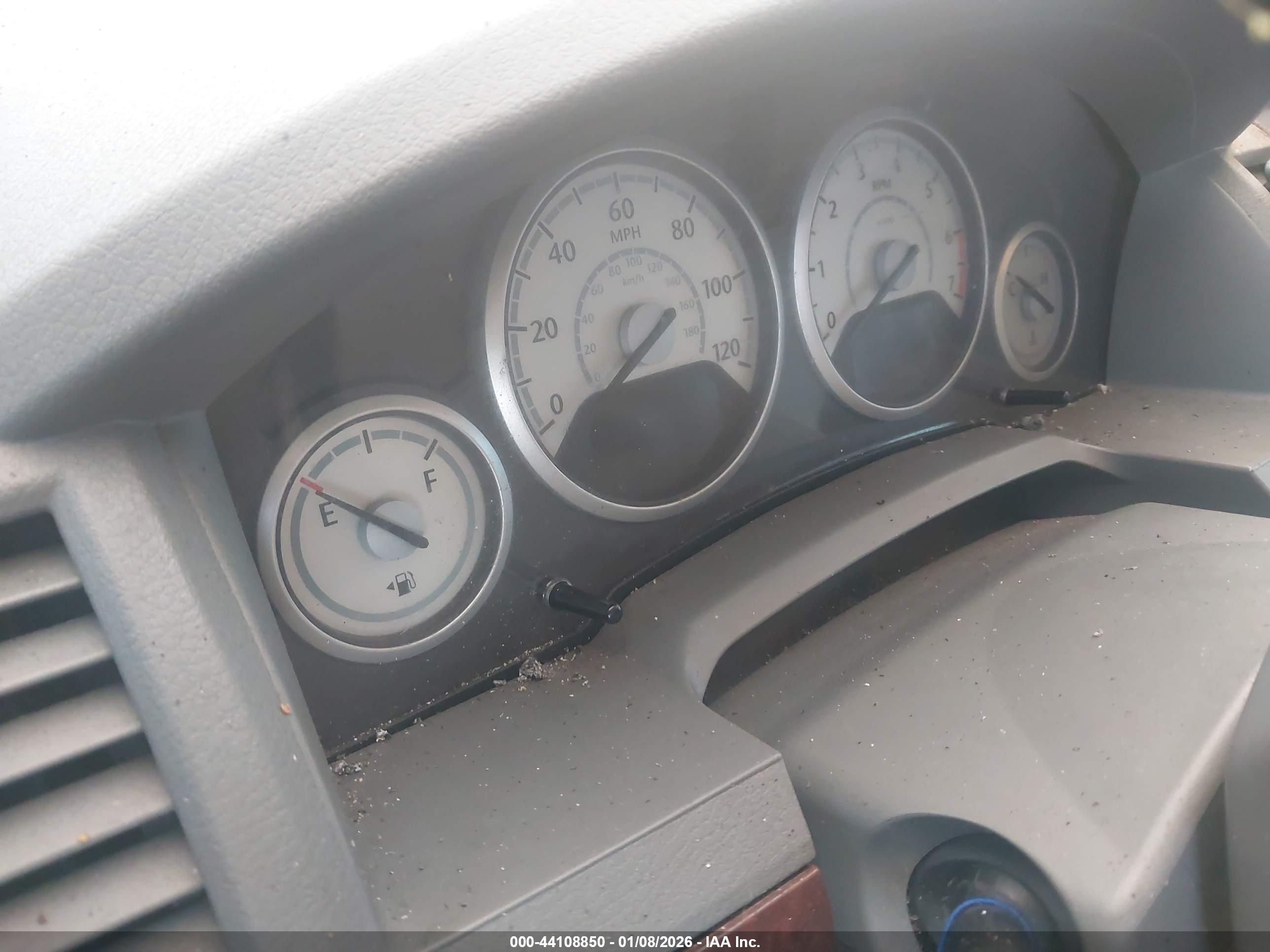 CHRYSLER TOWN image 7