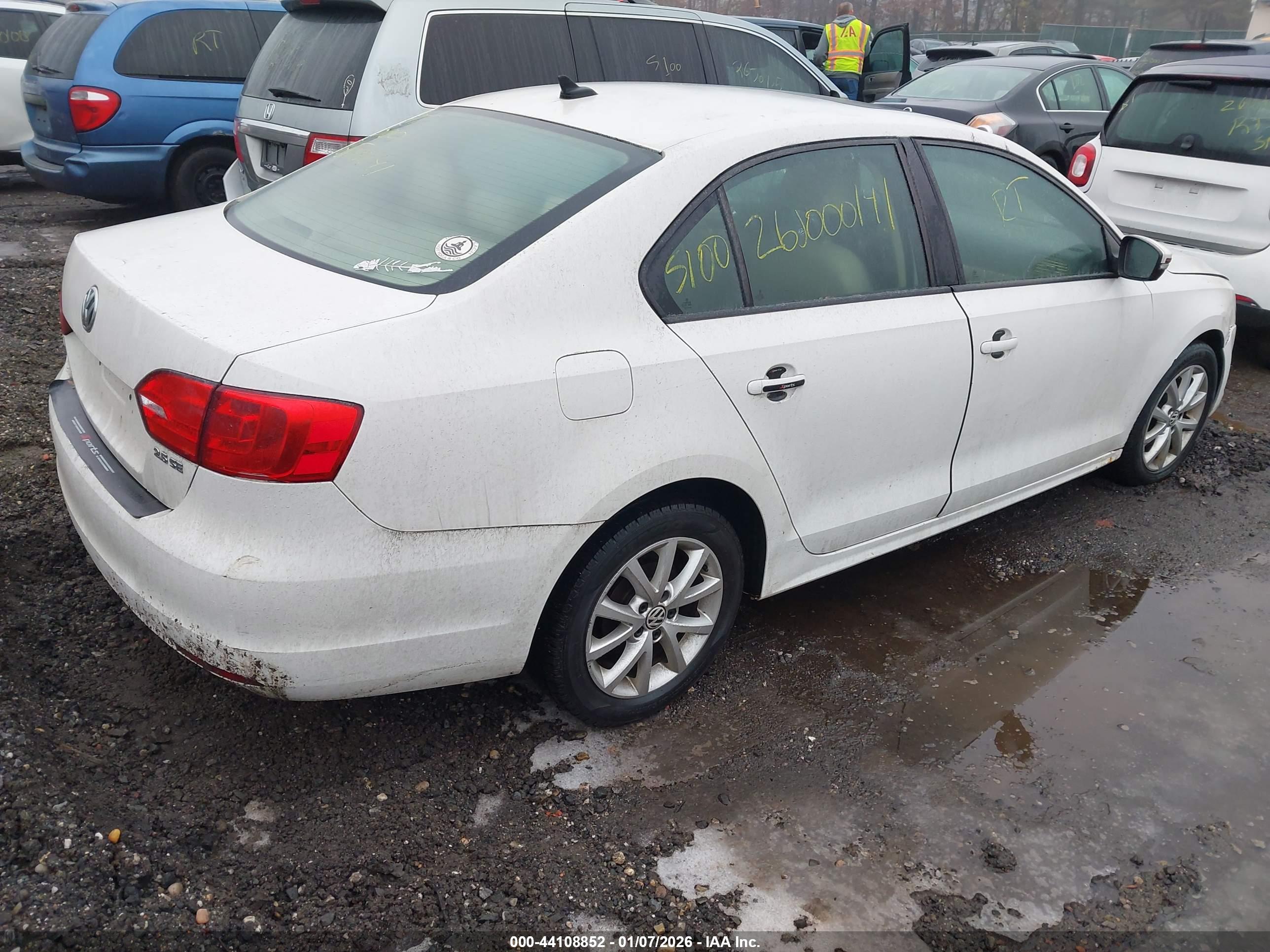 VOLKSWAGEN JETTA image 4