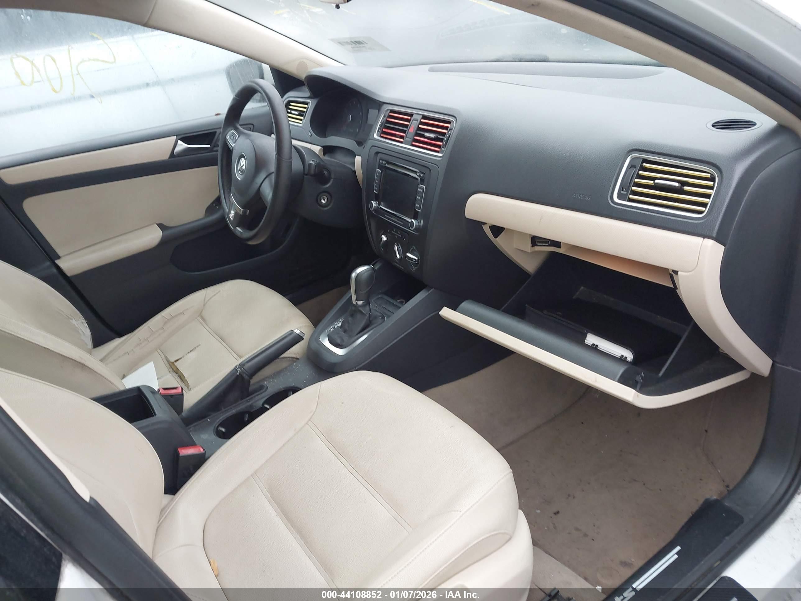 VOLKSWAGEN JETTA image 5