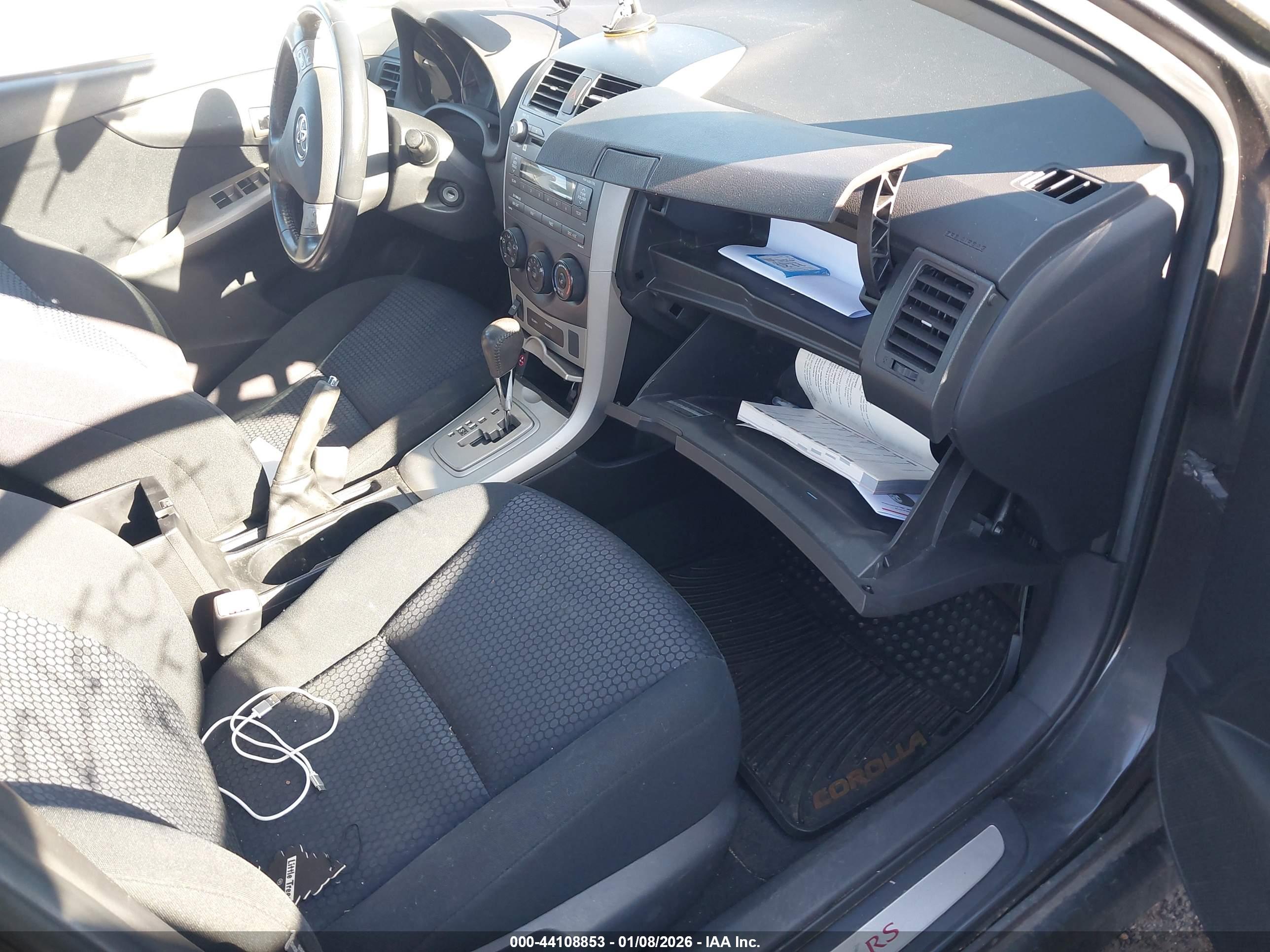 TOYOTA COROLLA image 5