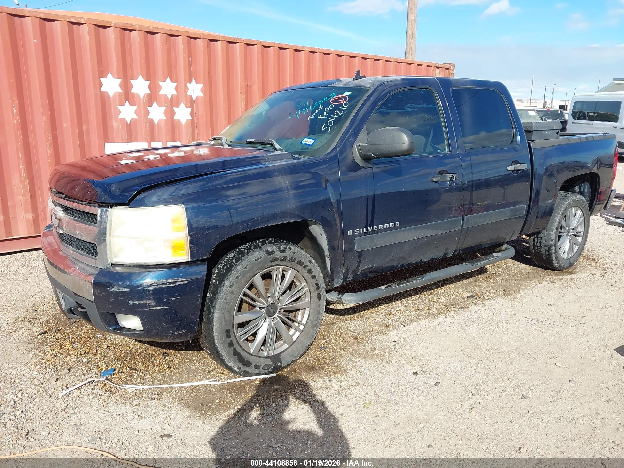 CHEVROLET SILVERADO image 2