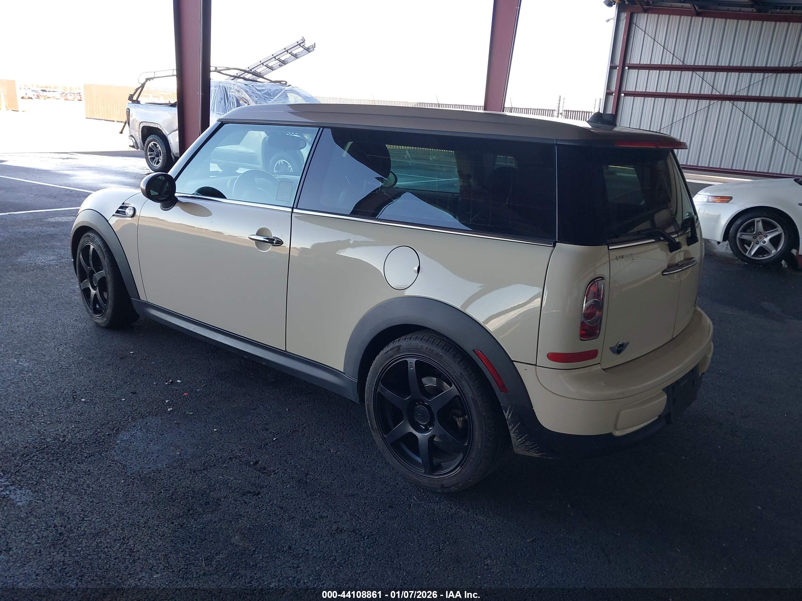 MINI CLUBMAN image 3