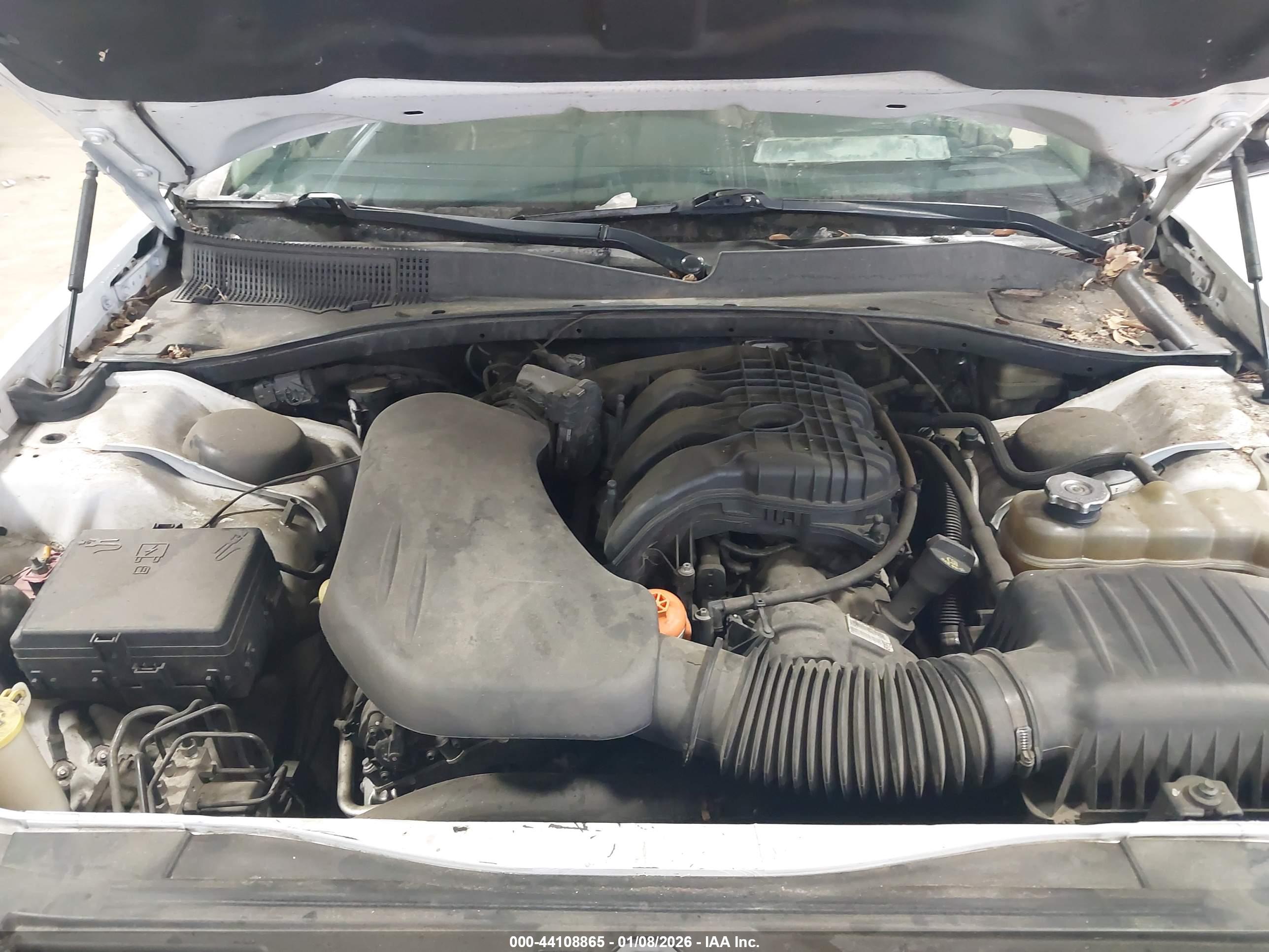 CHRYSLER 300 image 10