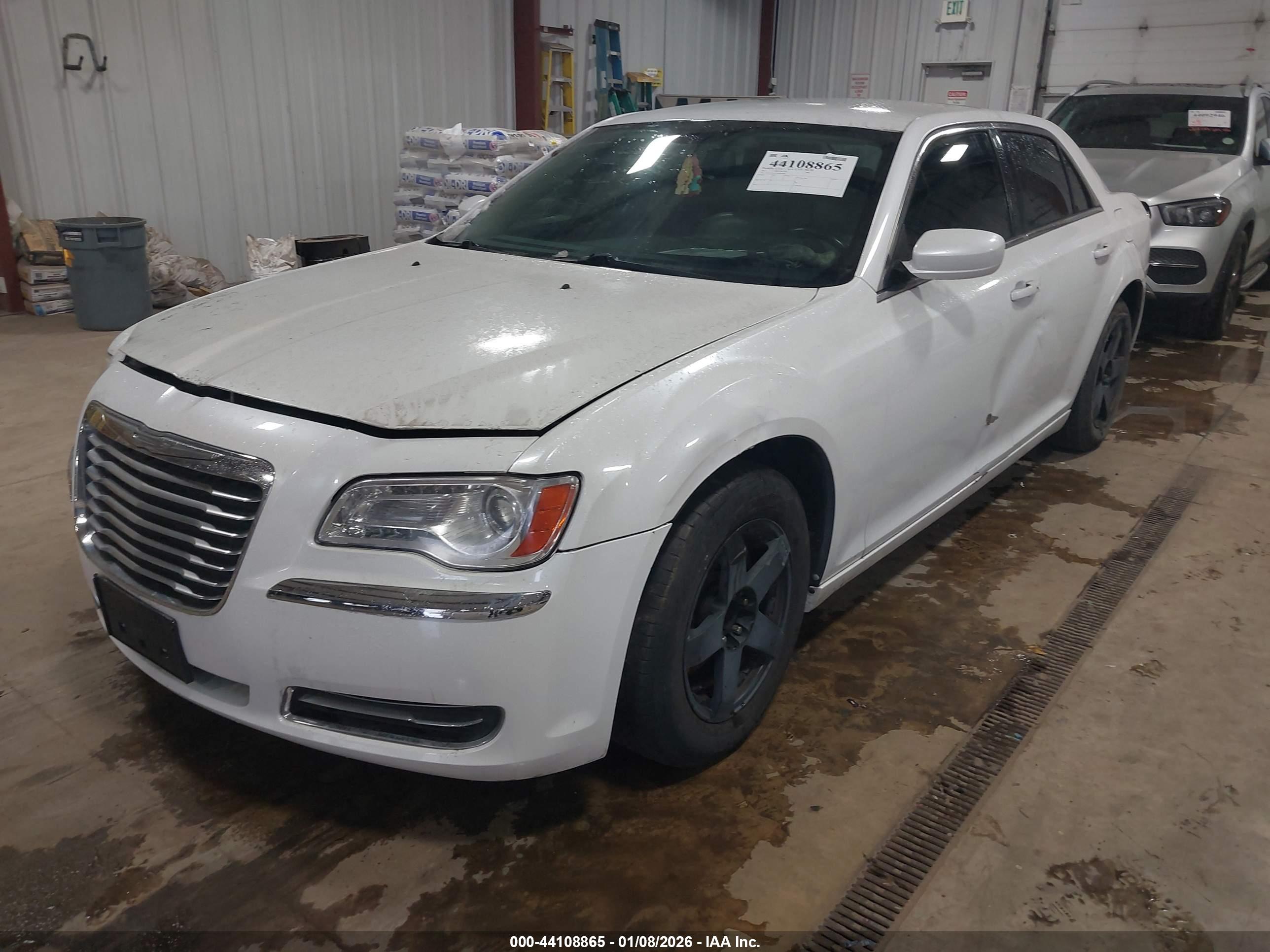 CHRYSLER 300 image 2