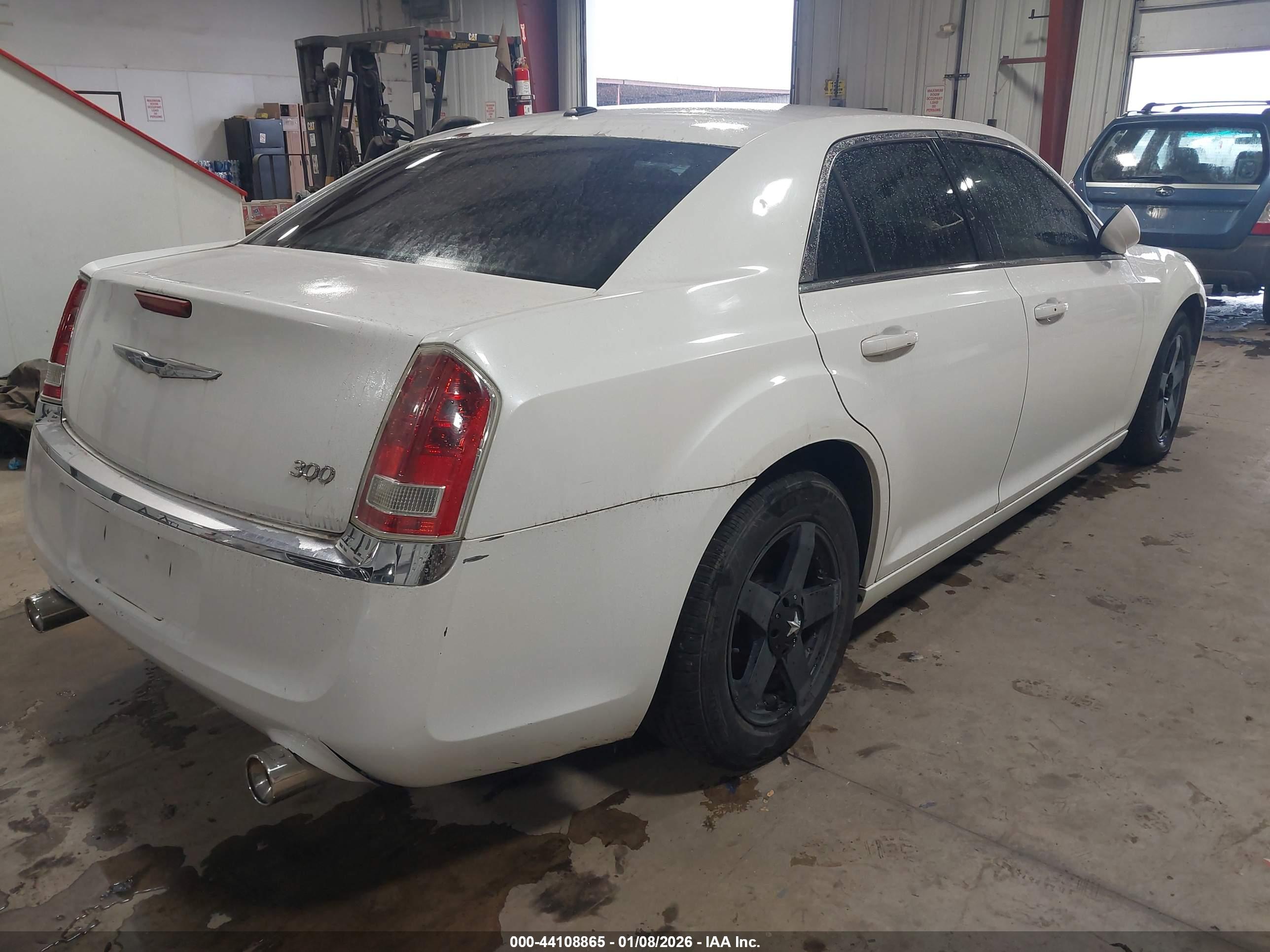 CHRYSLER 300 image 4
