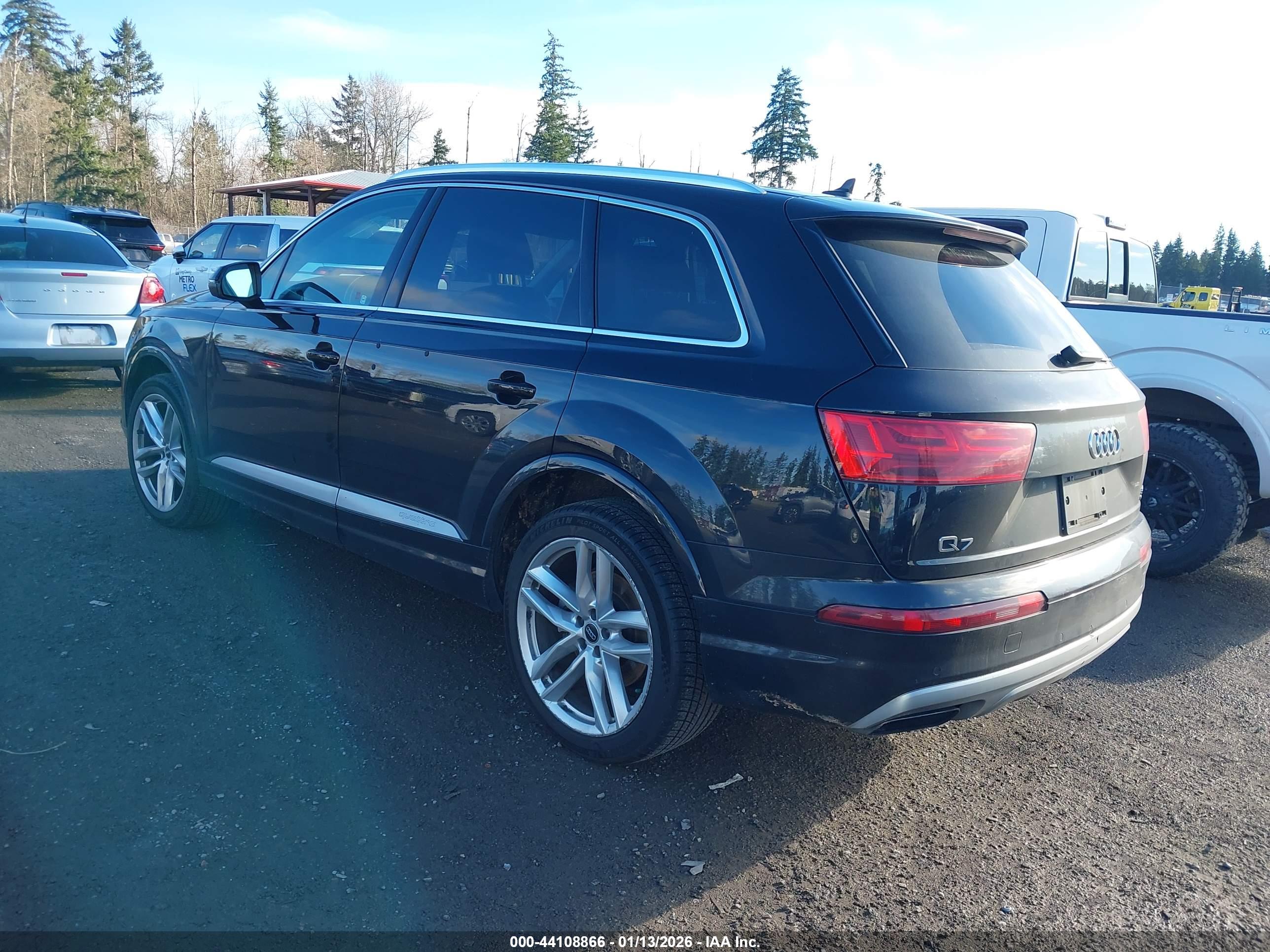 AUDI Q7 image 3