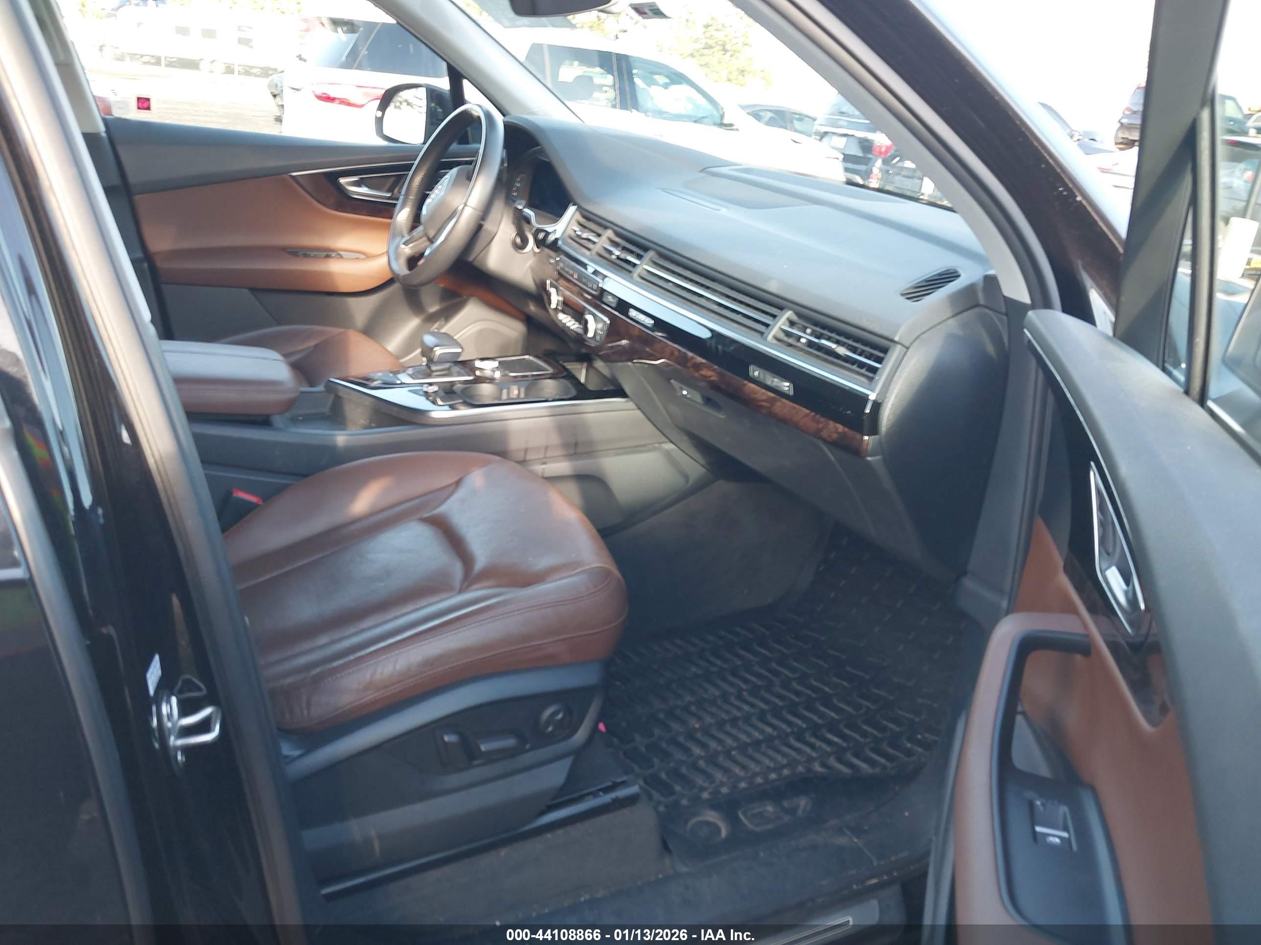 AUDI Q7 image 5