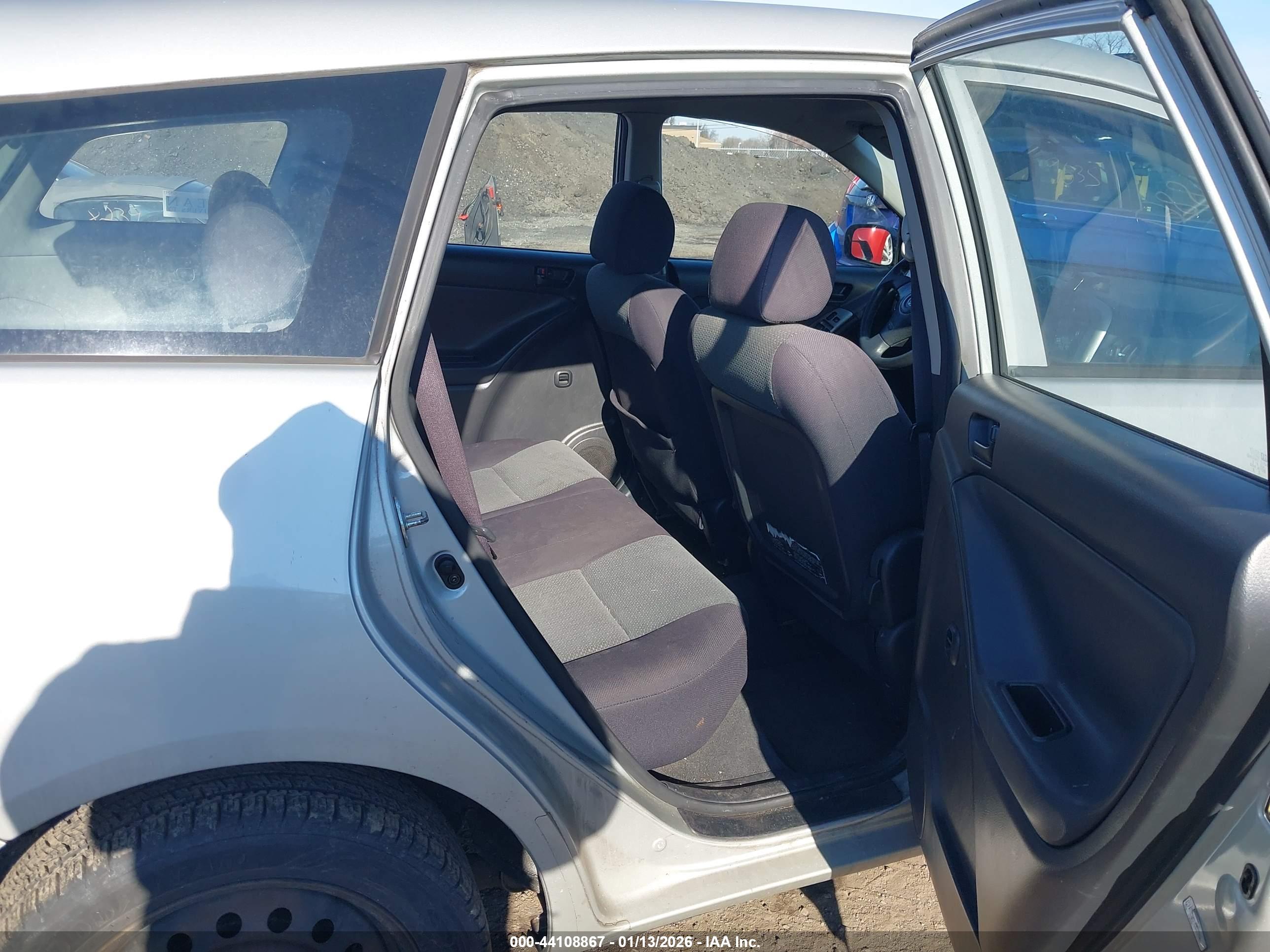TOYOTA MATRIX image 8