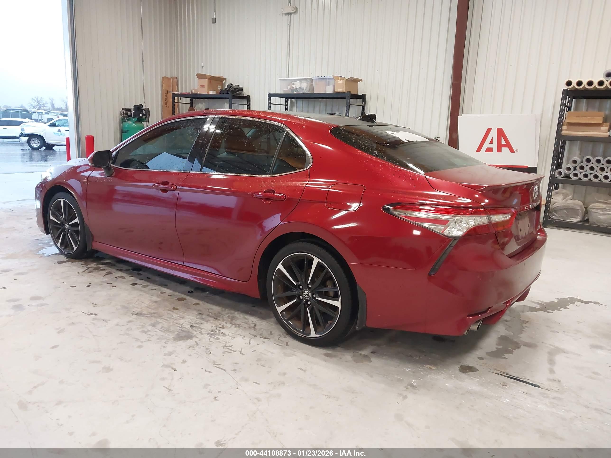 TOYOTA CAMRY image 3