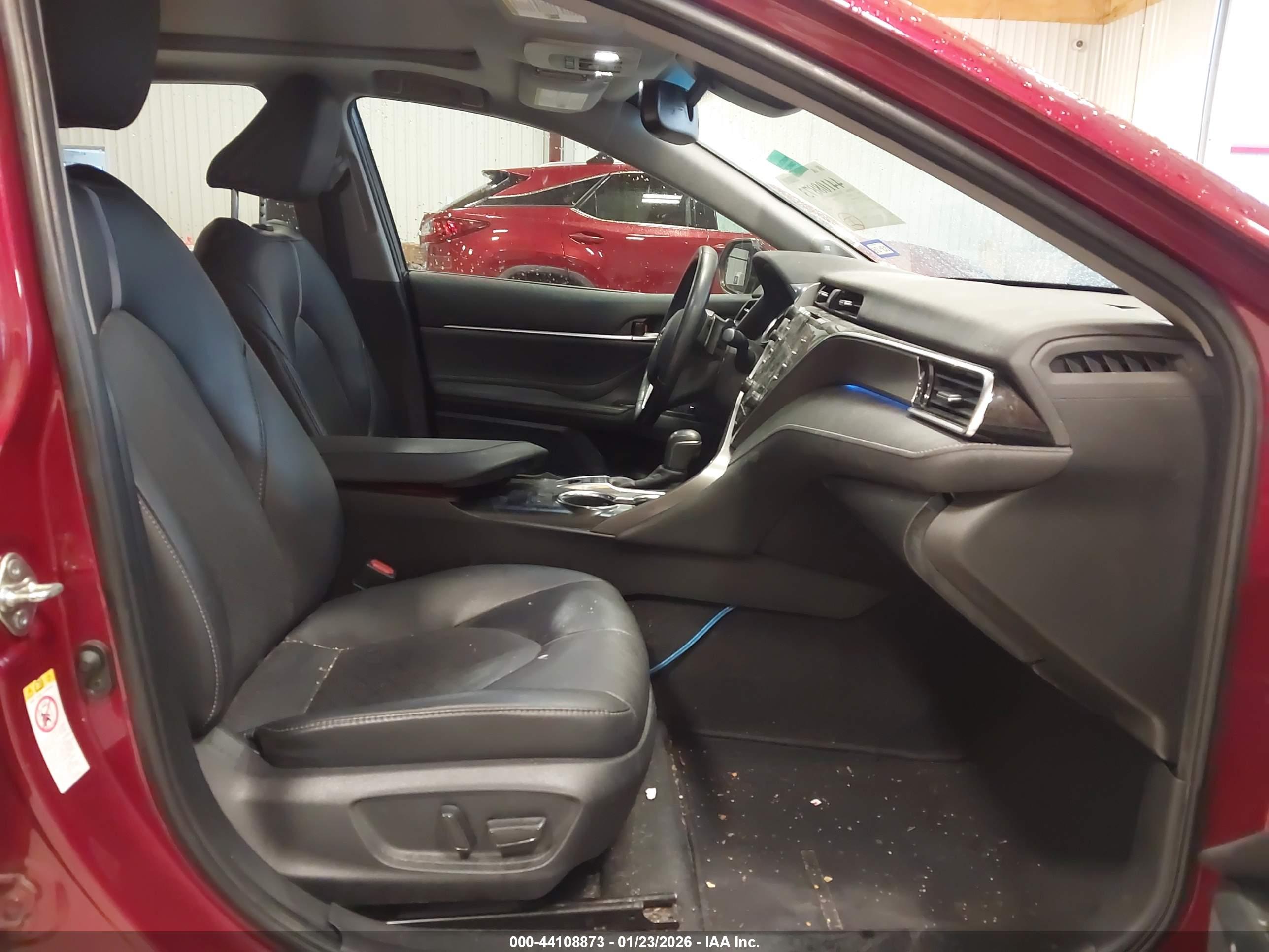 TOYOTA CAMRY image 5