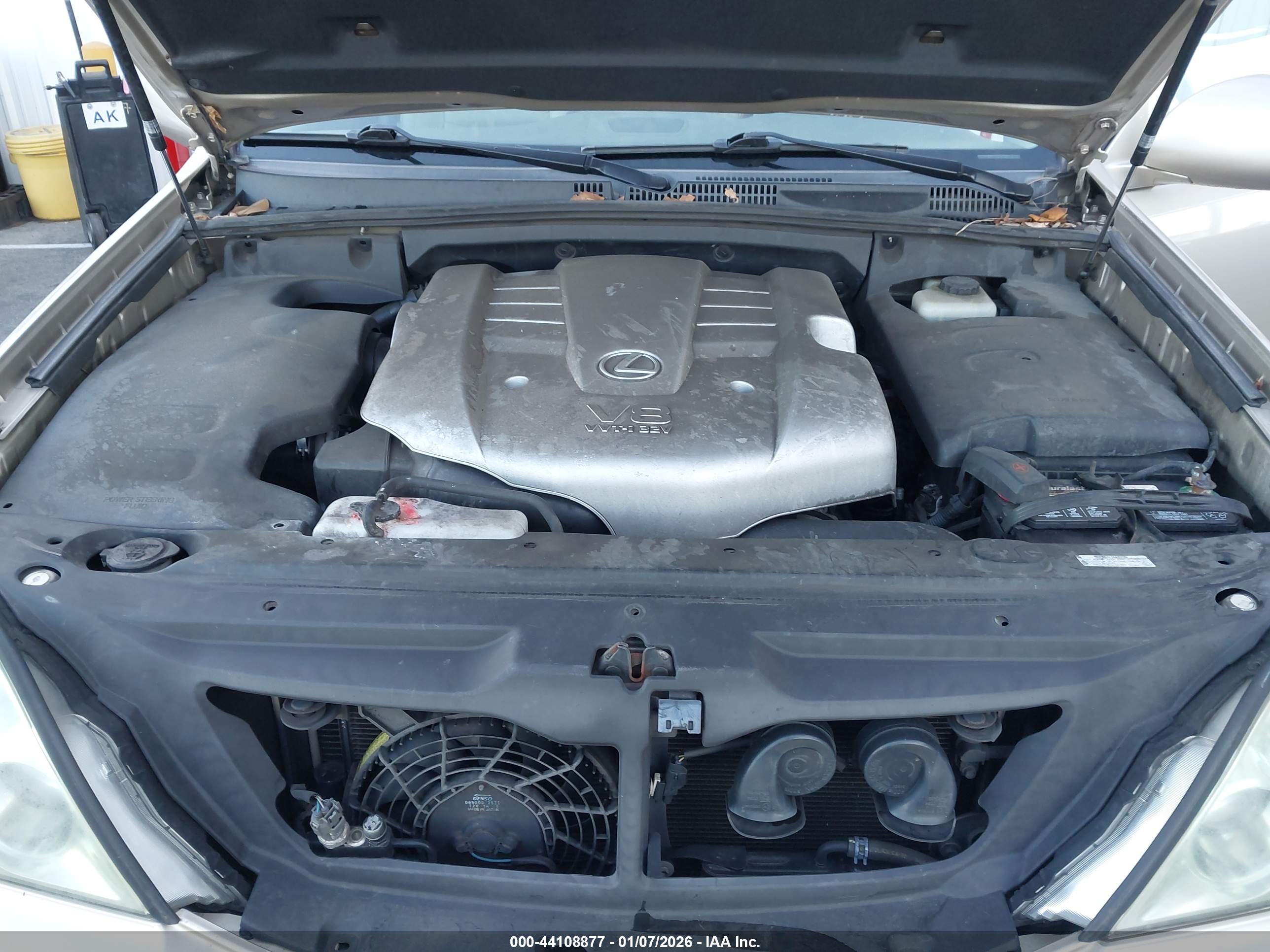 LEXUS GX image 10