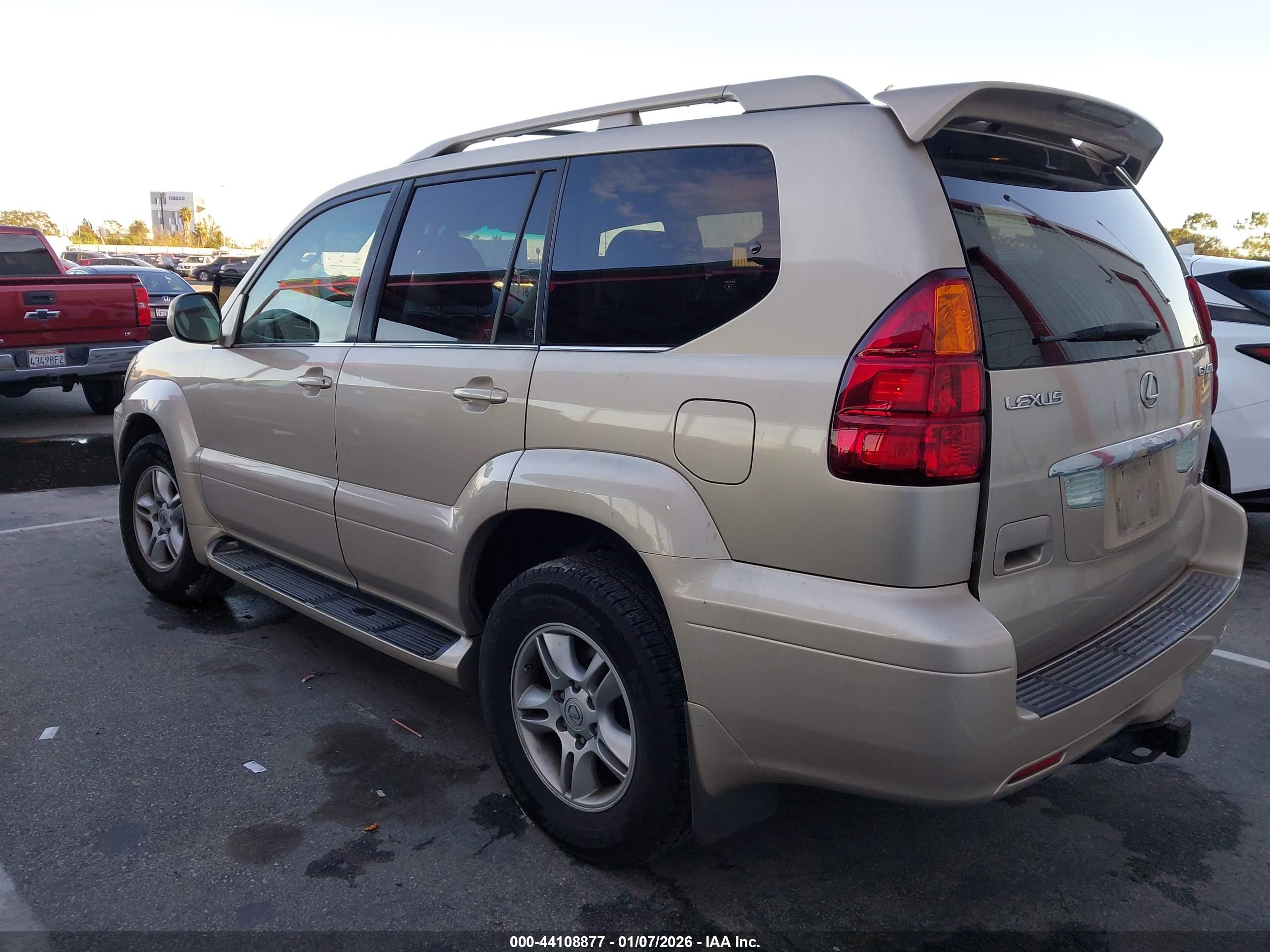 LEXUS GX image 3