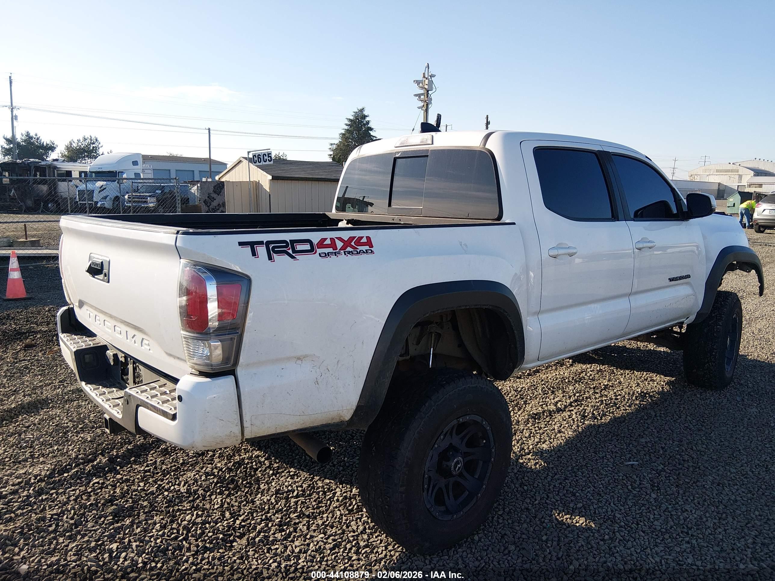 TOYOTA TACOMA image 4