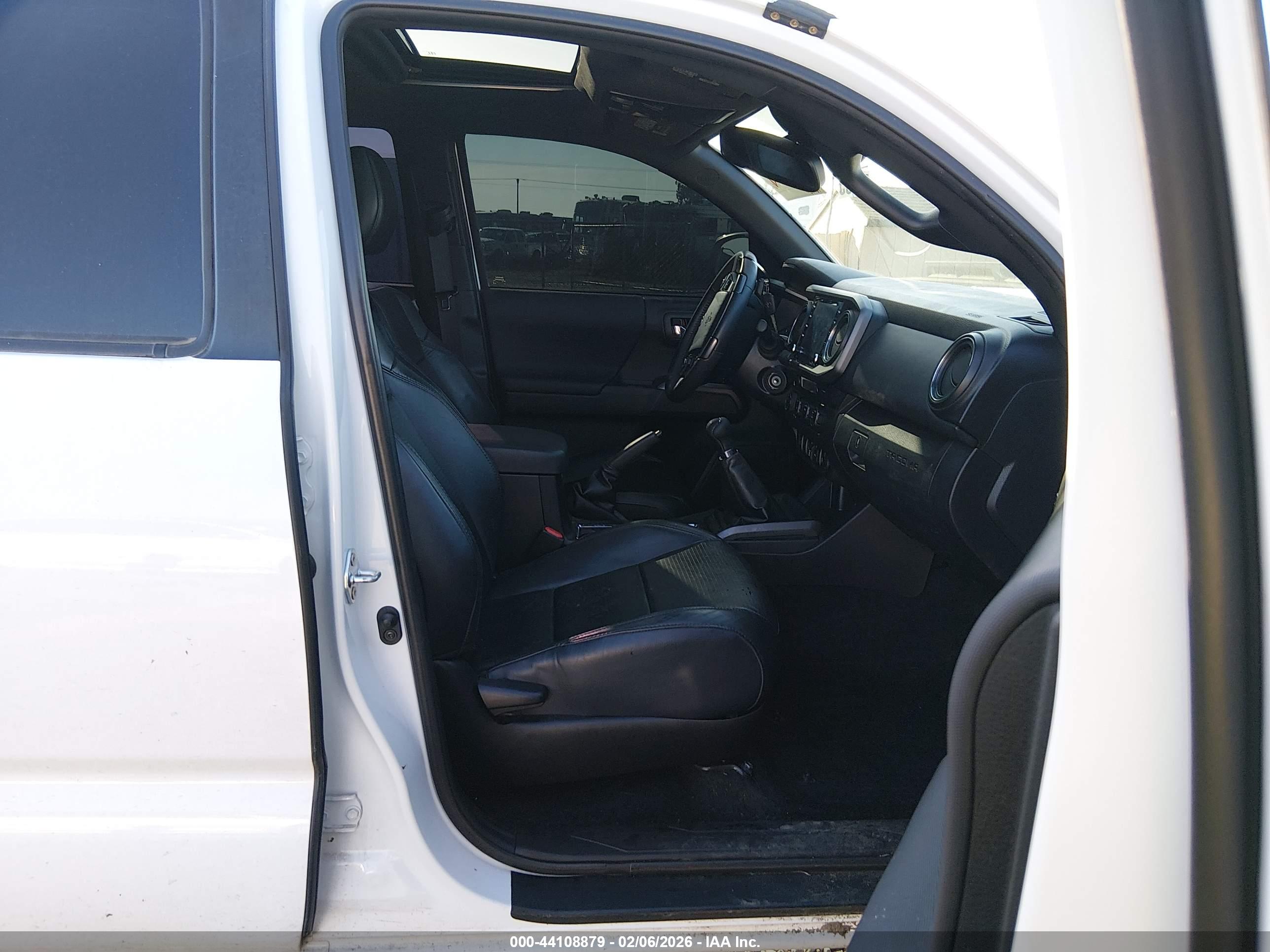 TOYOTA TACOMA image 5