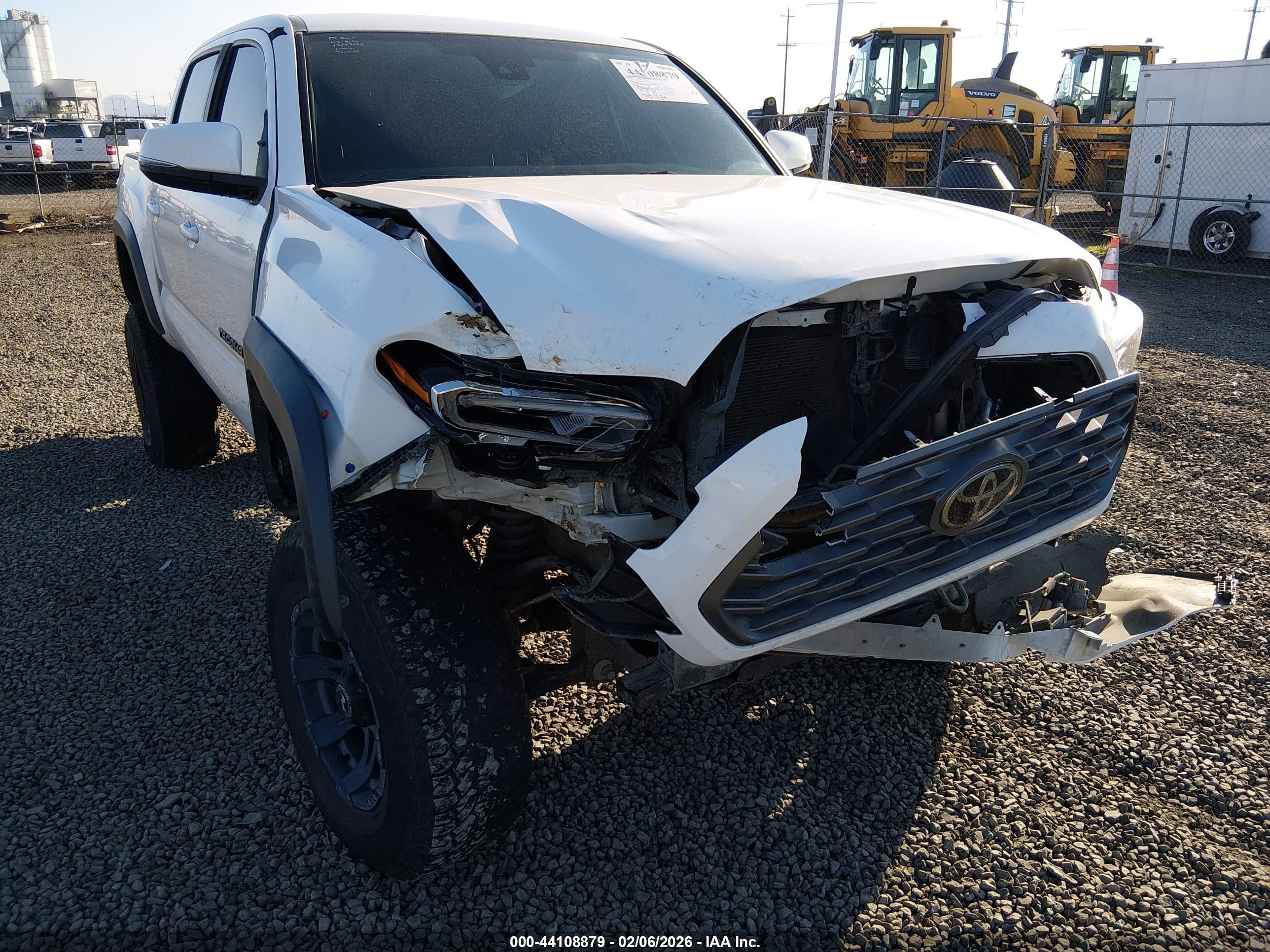 TOYOTA TACOMA image 6