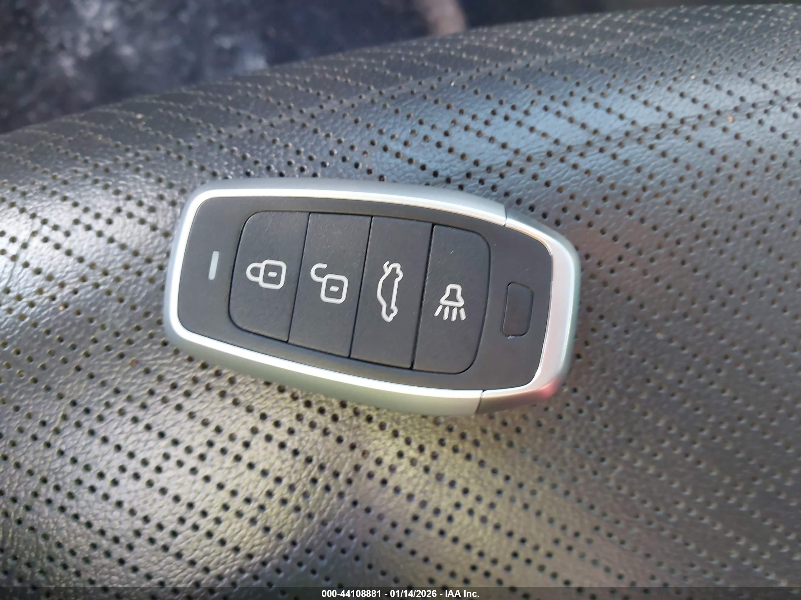 HYUNDAI KONA image 11
