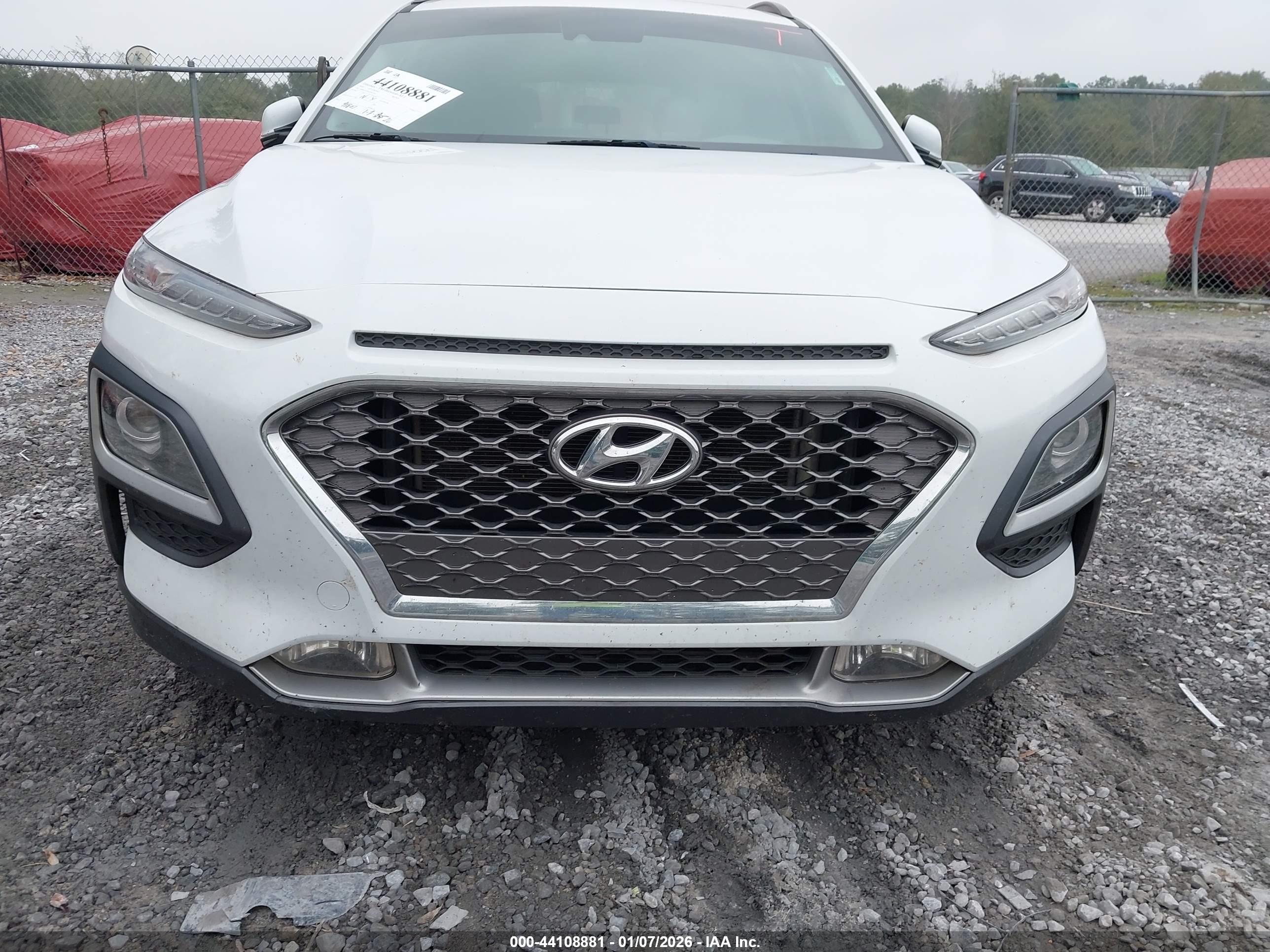 HYUNDAI KONA image 6