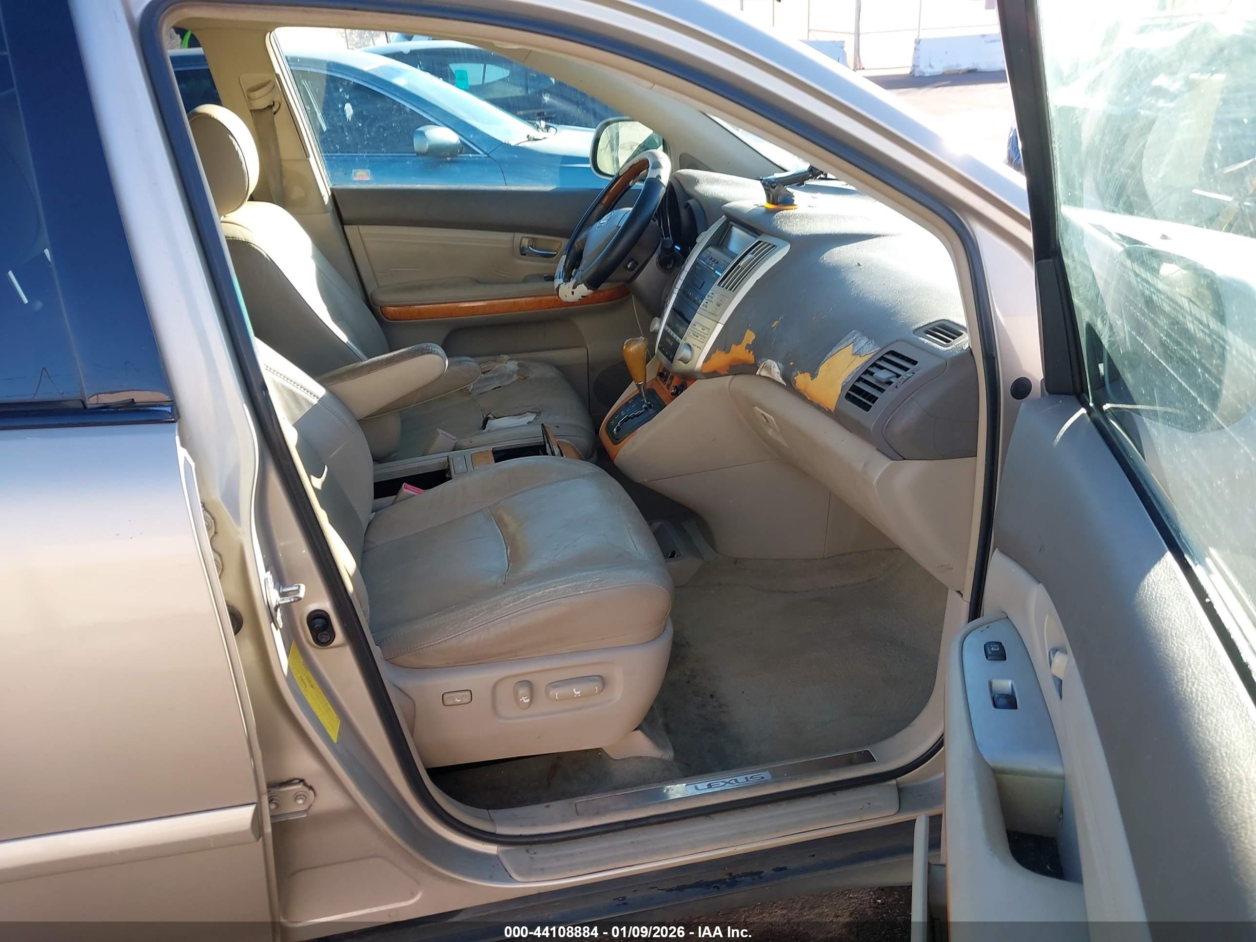 LEXUS RX image 5