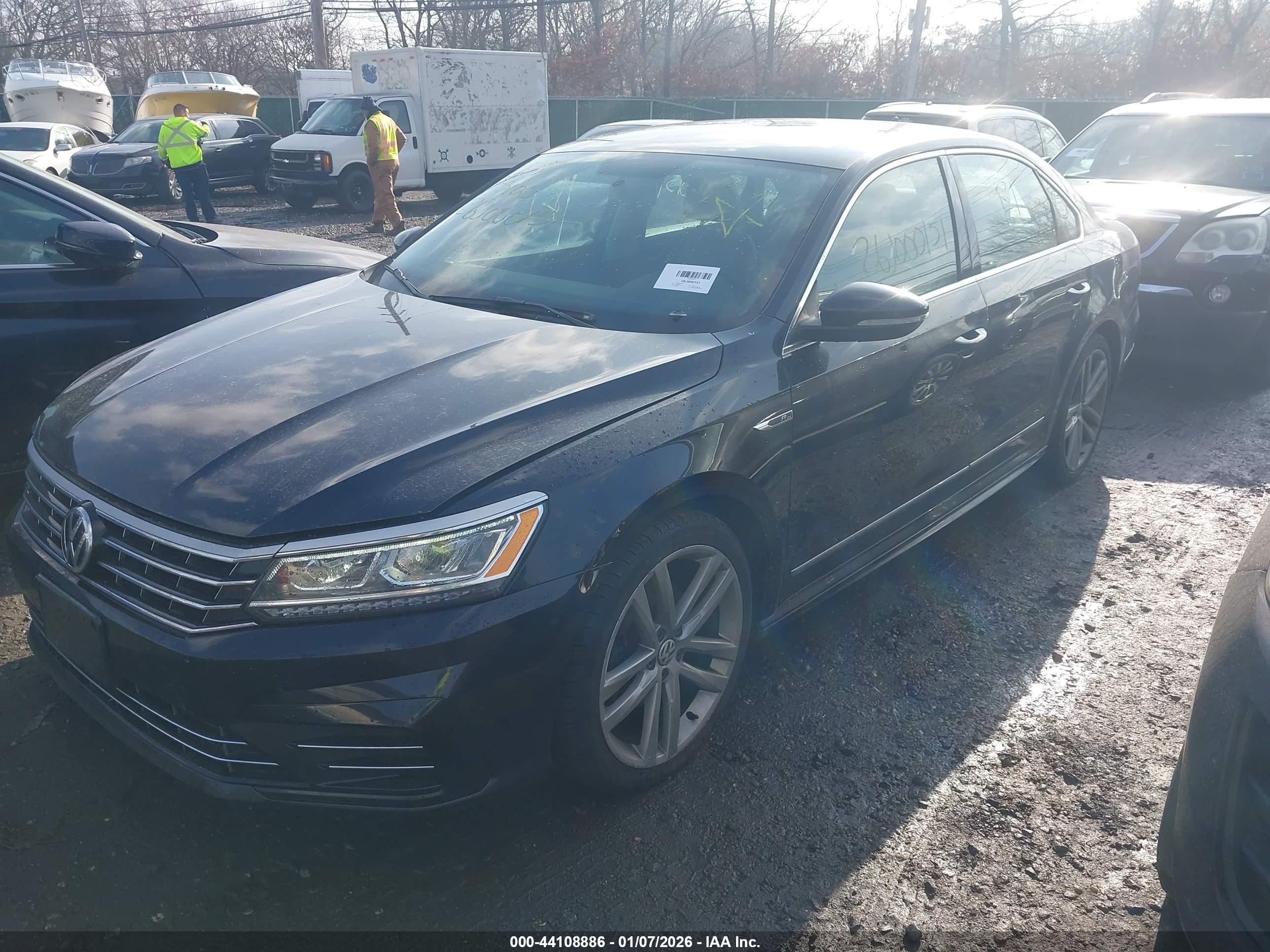 VOLKSWAGEN PASSAT image 2
