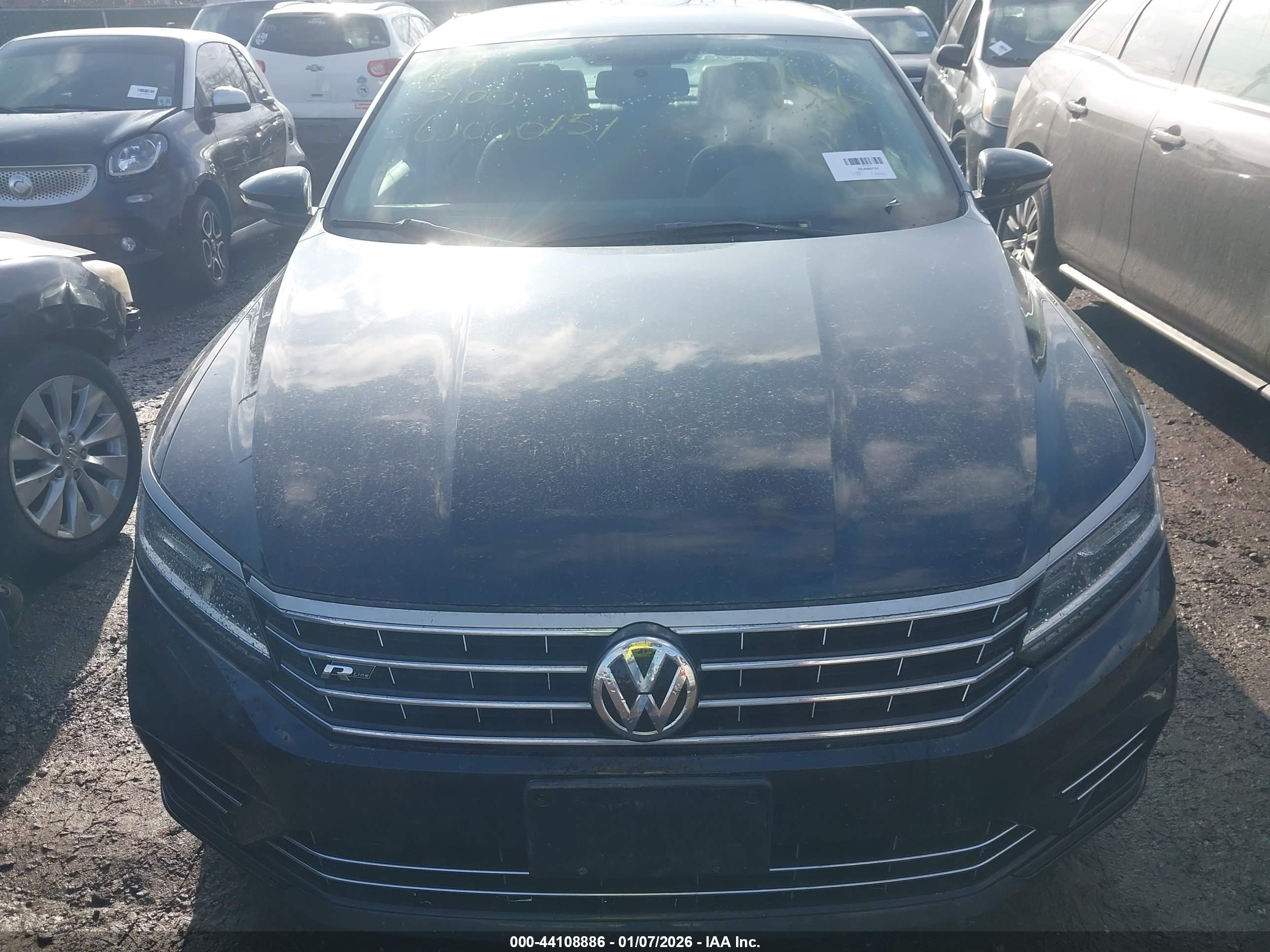 VOLKSWAGEN PASSAT image 6