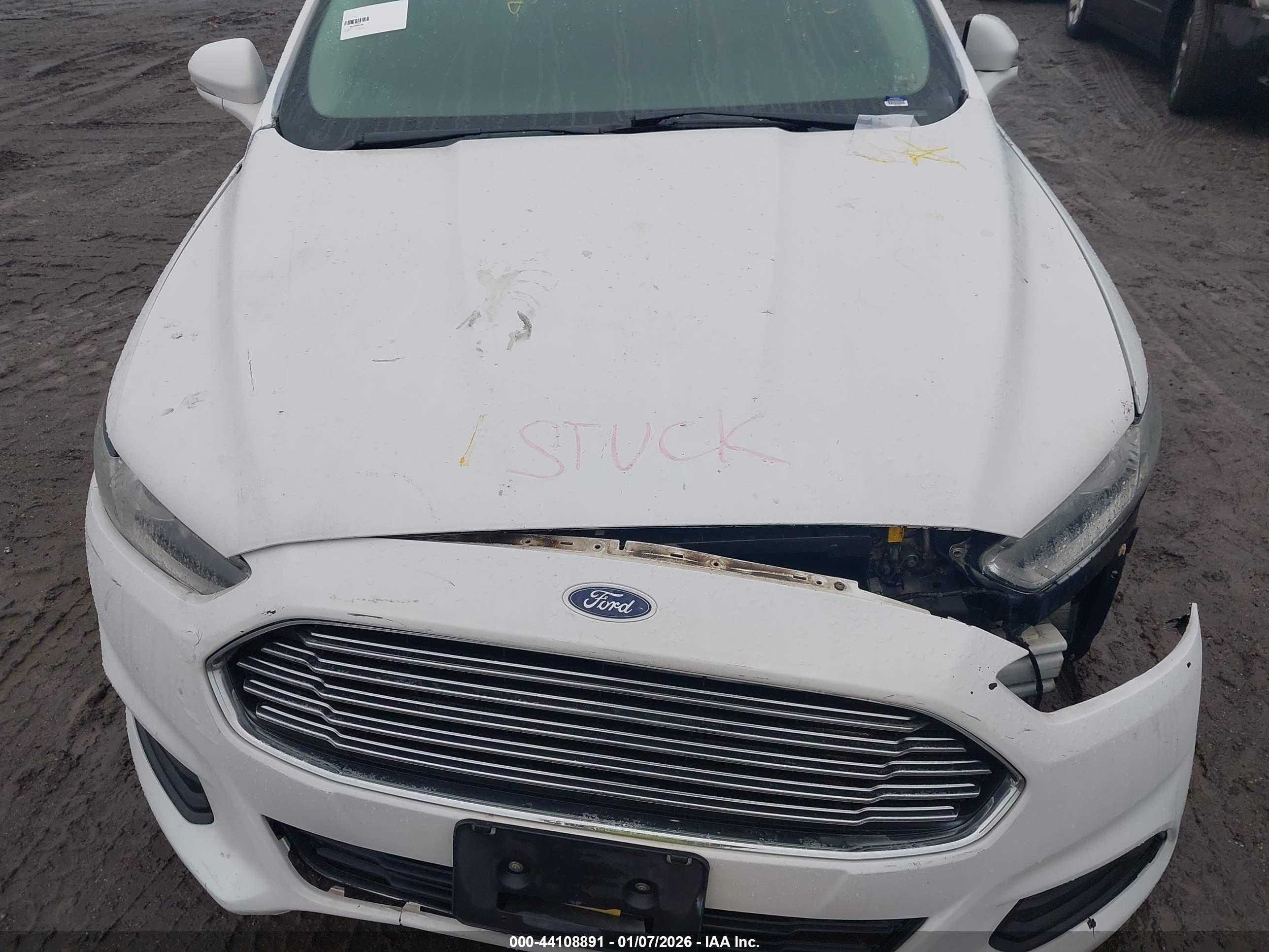 FORD FUSION image 10