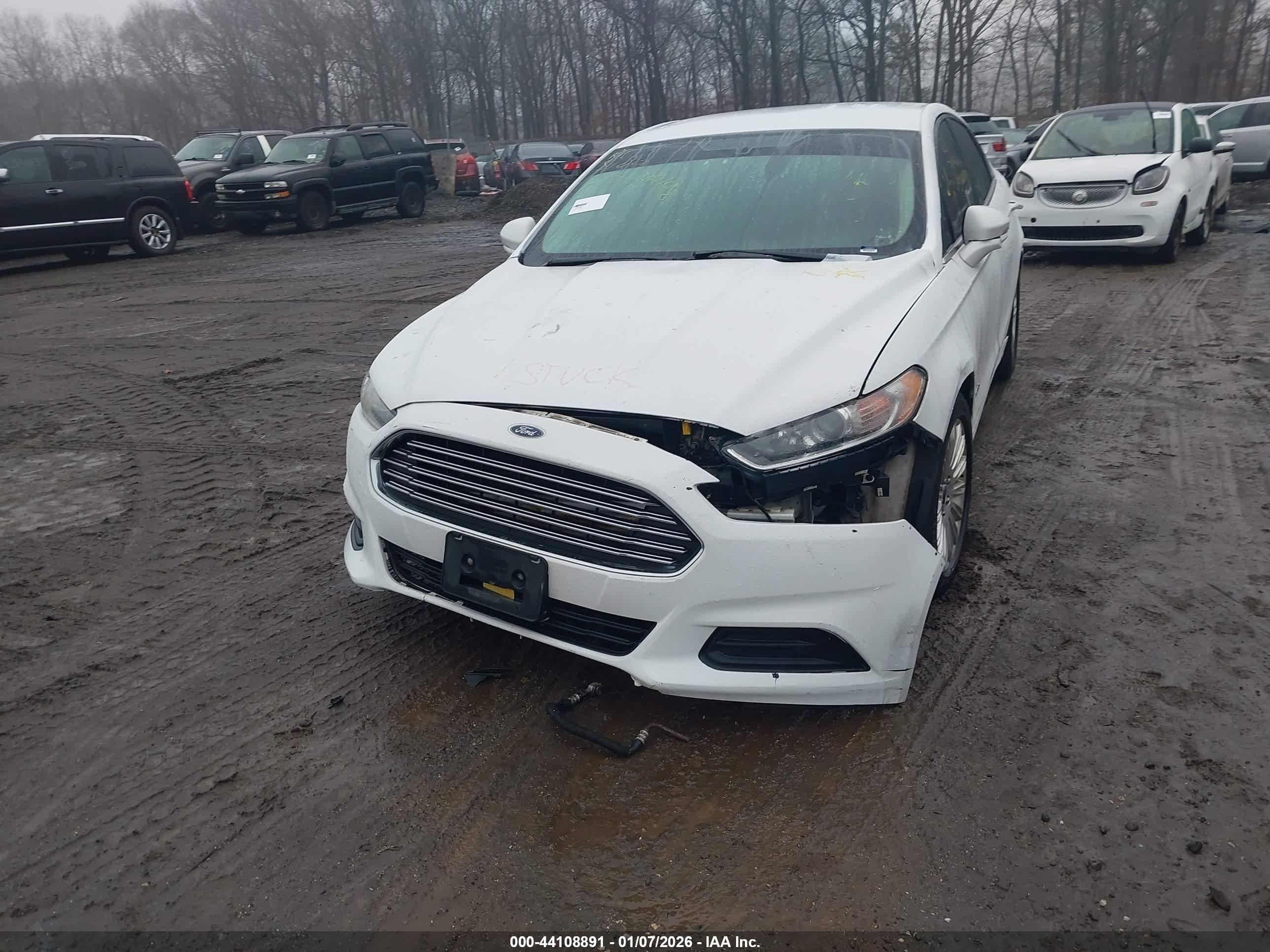 FORD FUSION image 6